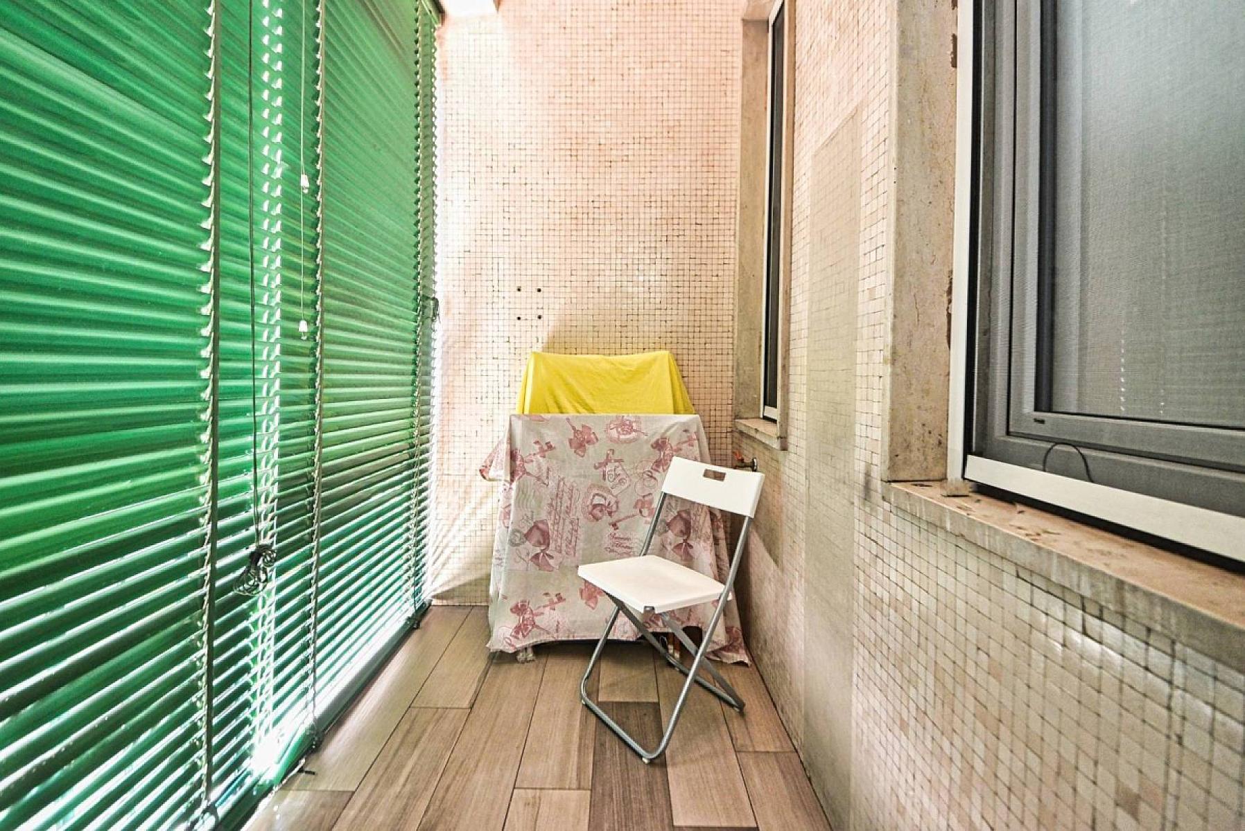 Balcone - Bilocale Arredato - Via Achille Fontanelli, Milano