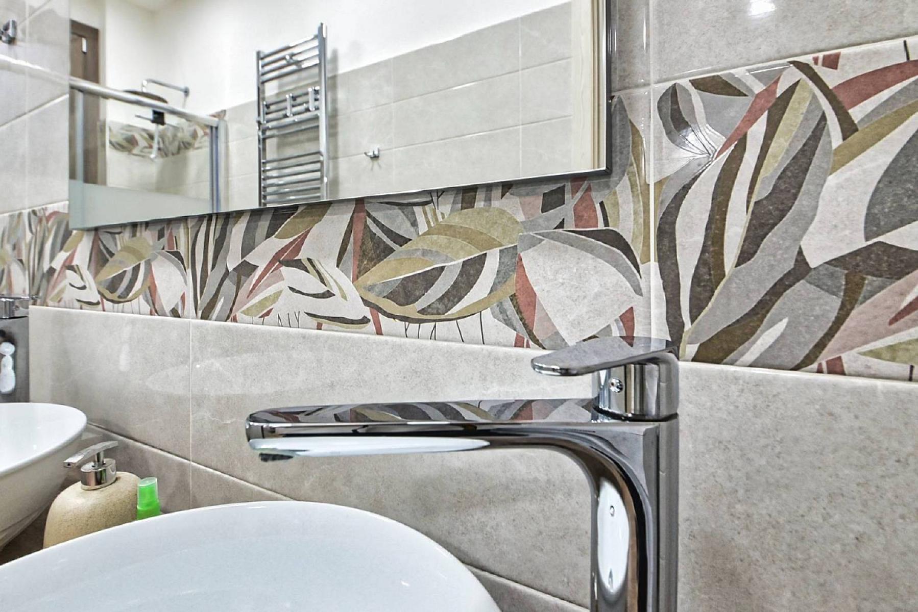 Bagno - Bilocale Arredato - Via Achille Fontanelli, Milano