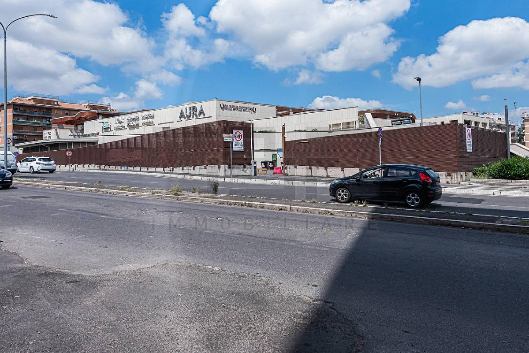 Zona - Bilocale Ristrutturato - Zona Valle Aurelia, Roma