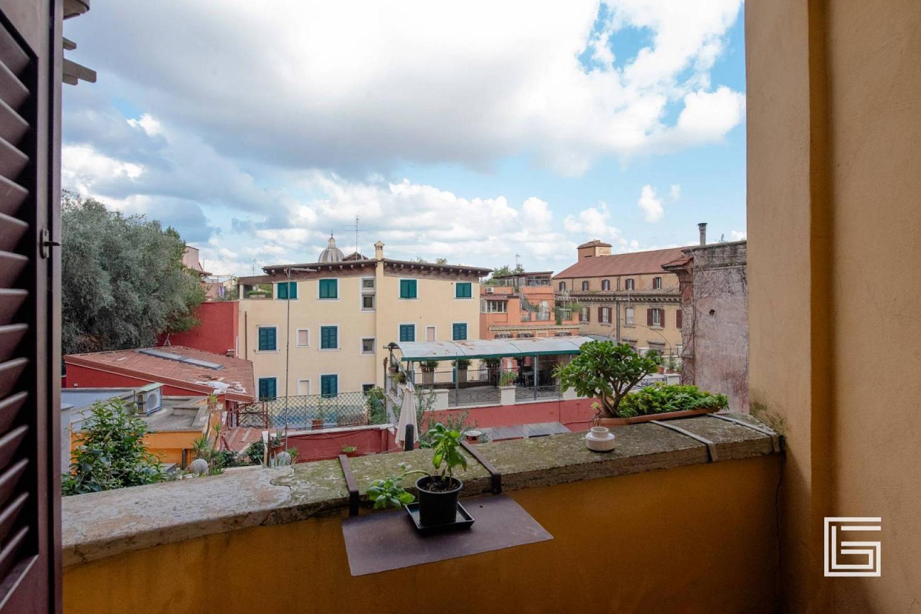 Balcone - Appartamento - Salita Di Sant' Onofrio, Roma Trastevere