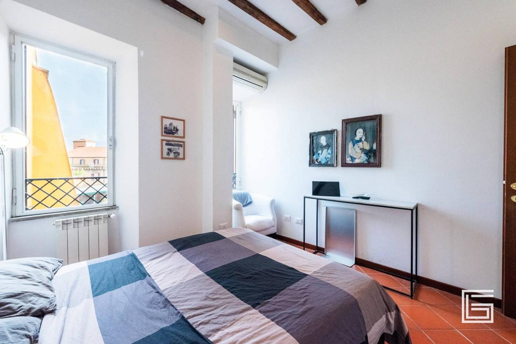 Camera da letto - Appartamento - Salita Di Sant' Onofrio, Roma Trastevere
