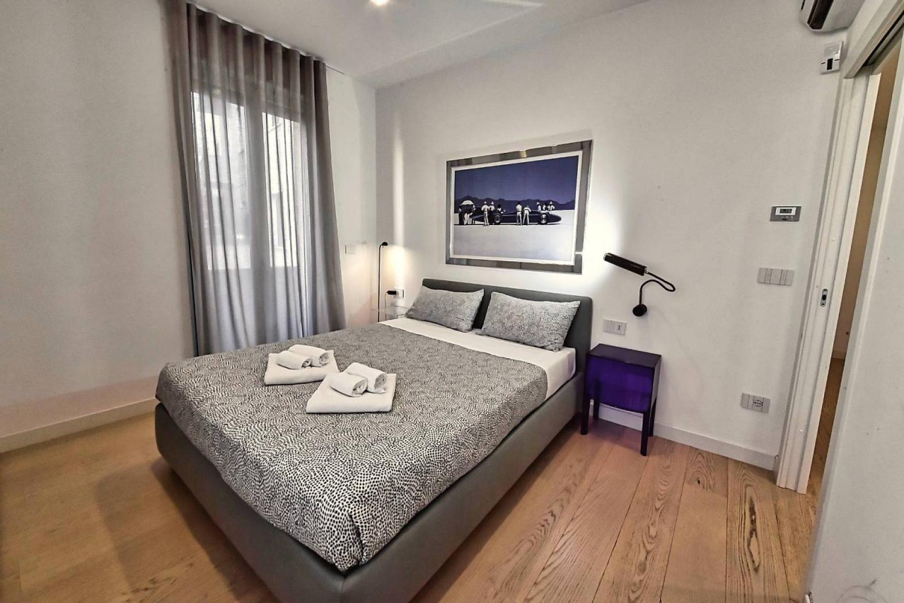 Camera da letto - Trilocale Ristrutturato - Via Torino