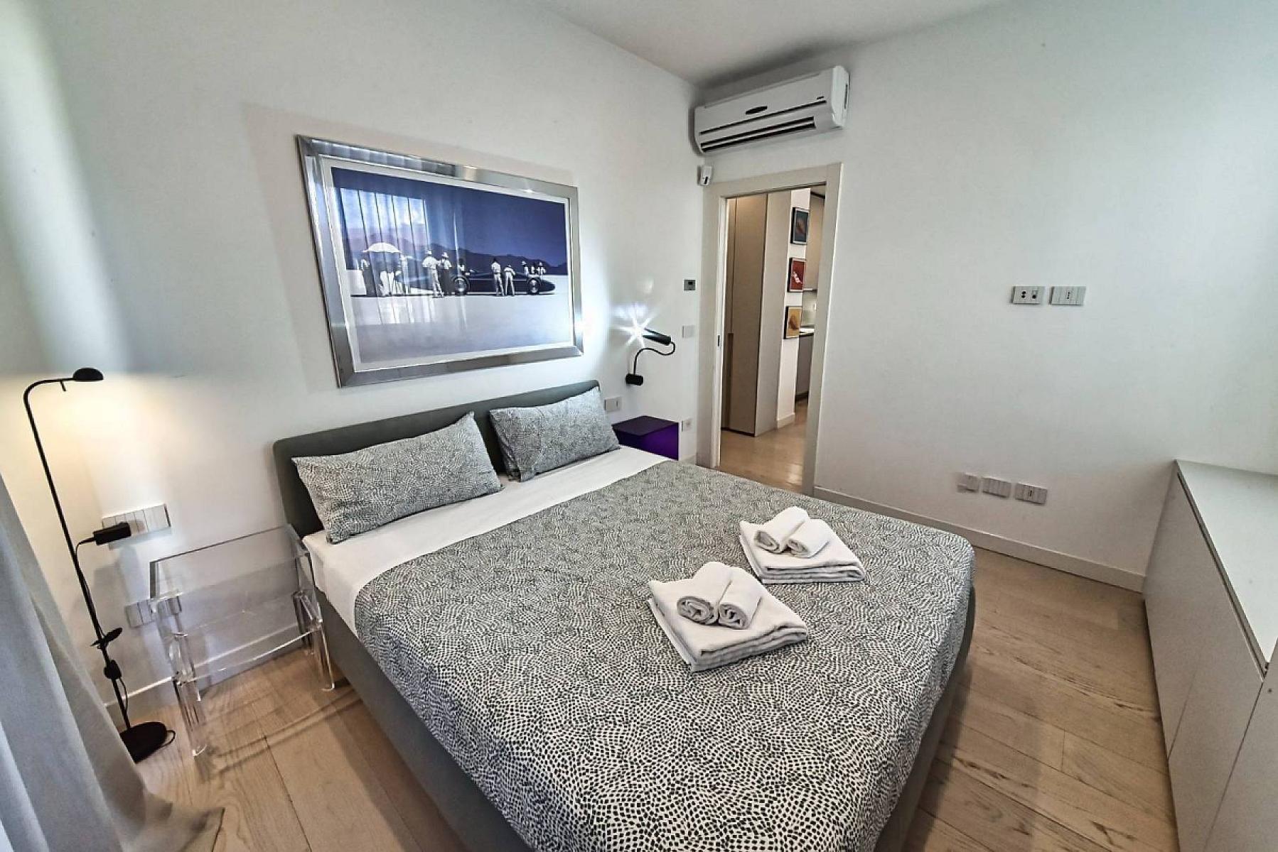 Camera da letto - Trilocale Ristrutturato - Via Torino