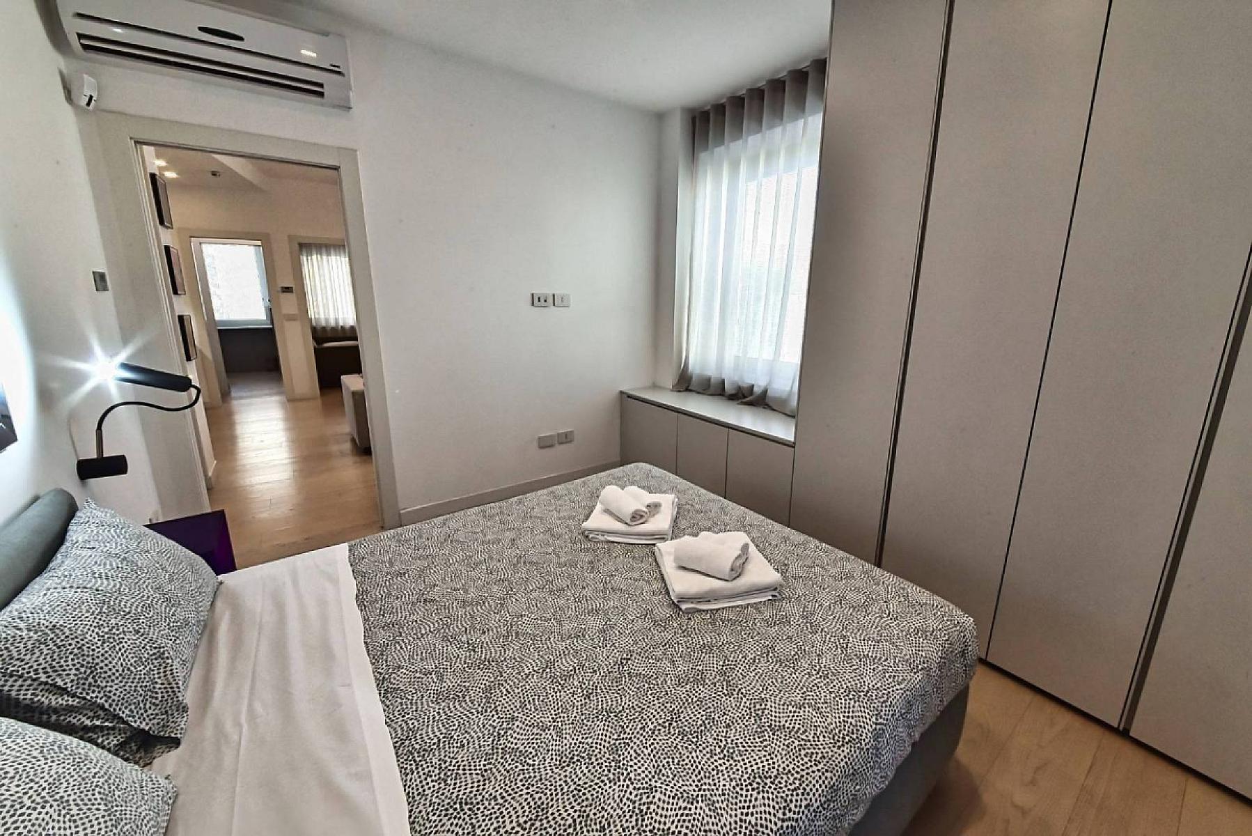 Camera da letto - Trilocale Ristrutturato - Via Torino