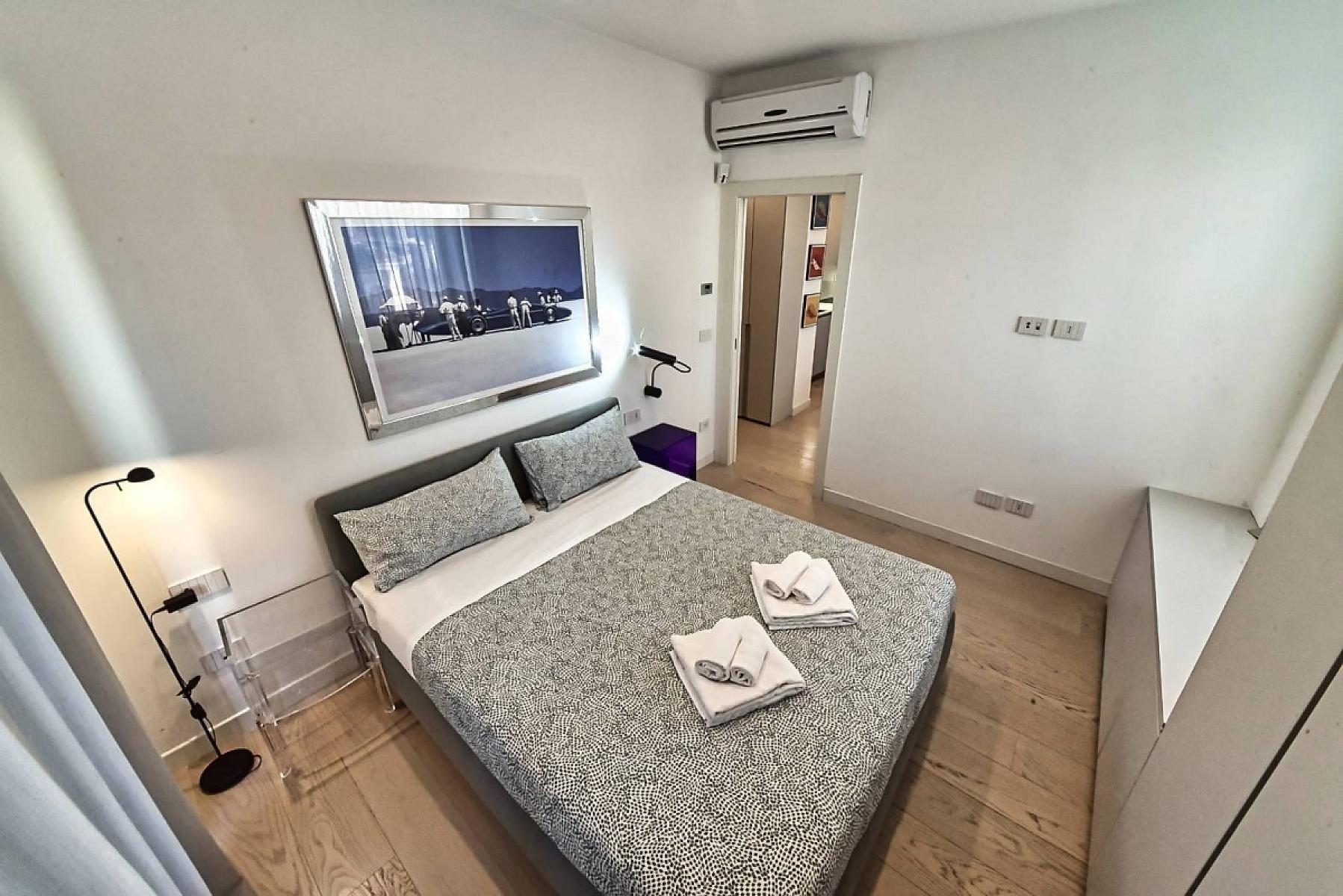 Camera da letto - Trilocale Ristrutturato - Via Torino