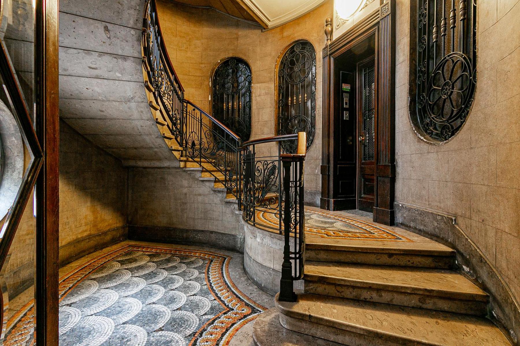 - Viale Montello,10  Milano