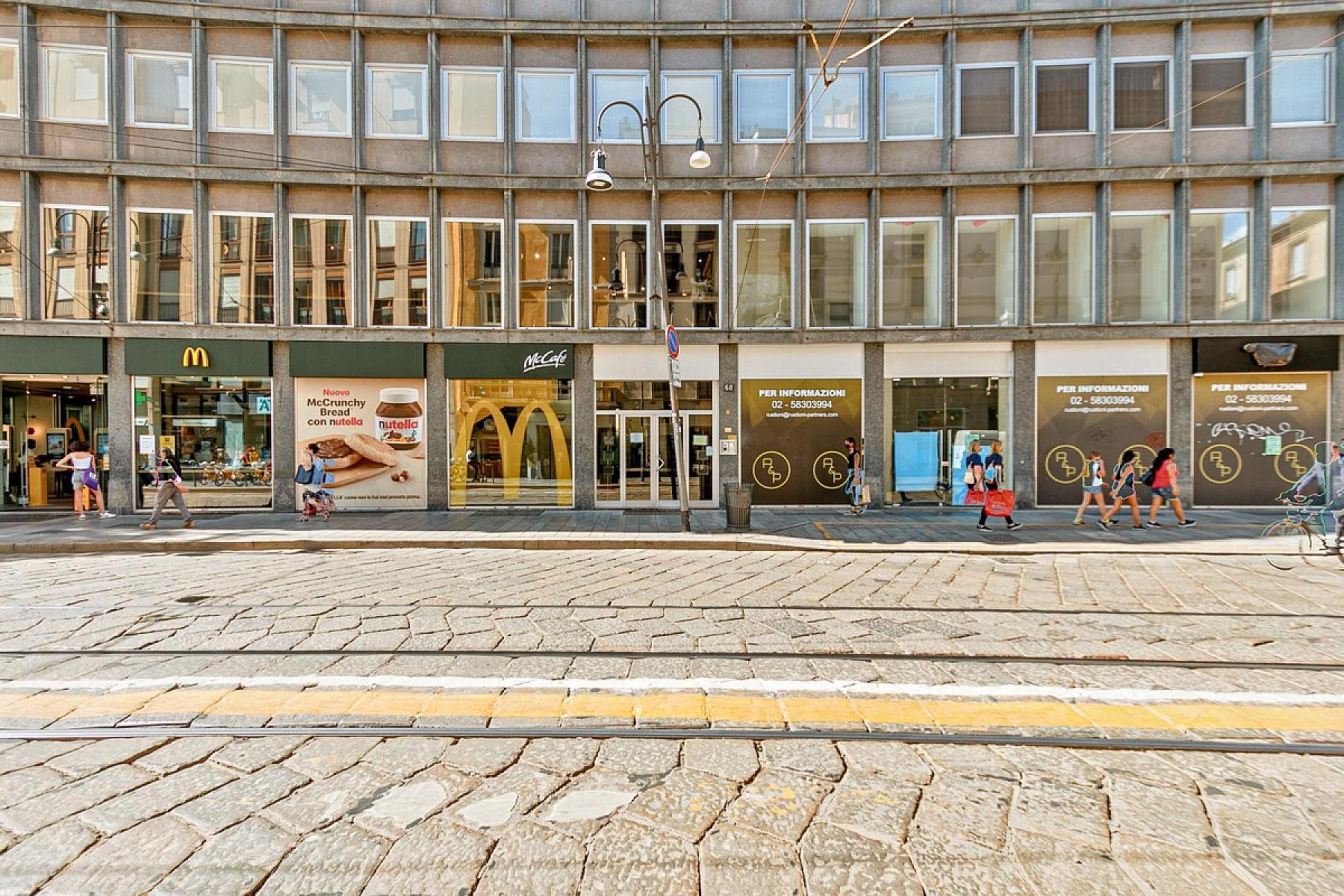  - Via Torino 68, Milano