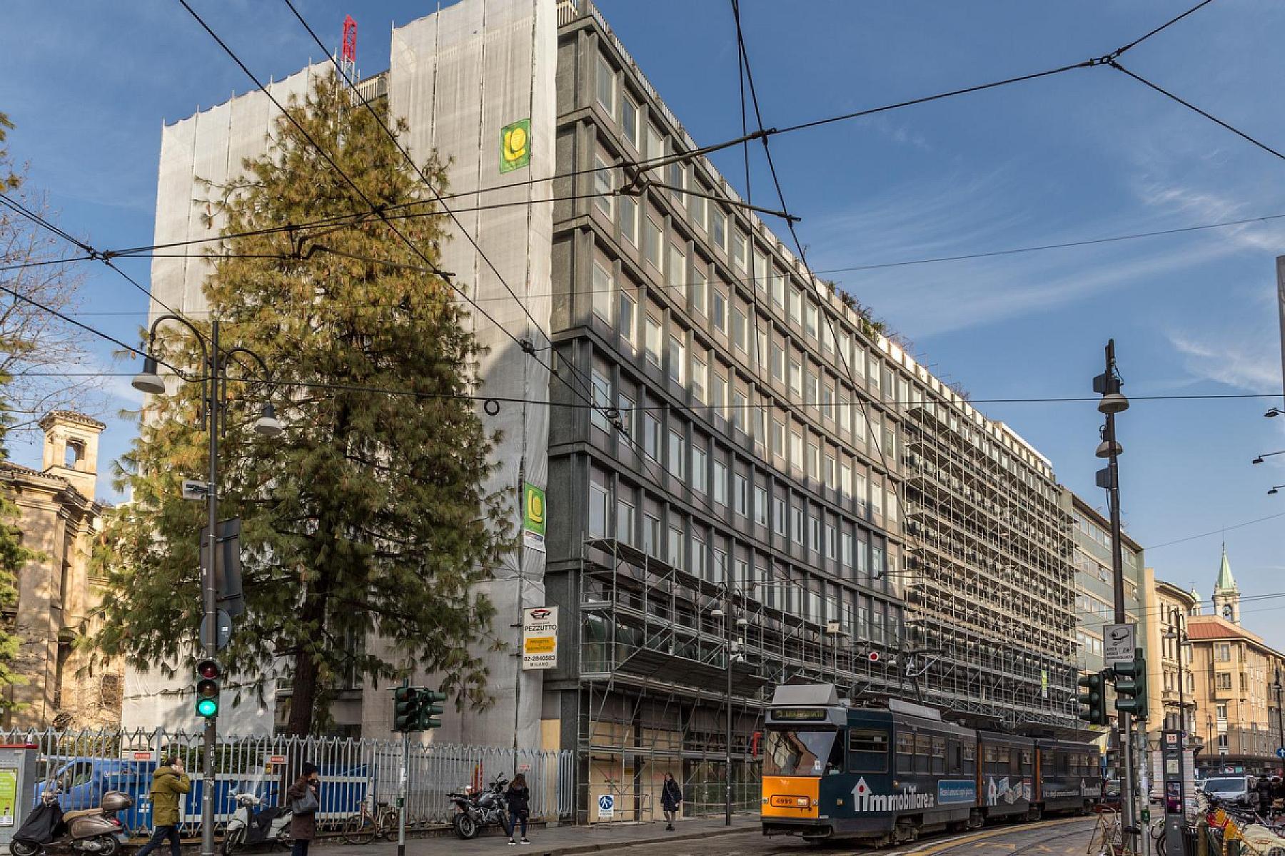  - Via Torino 68, Milano