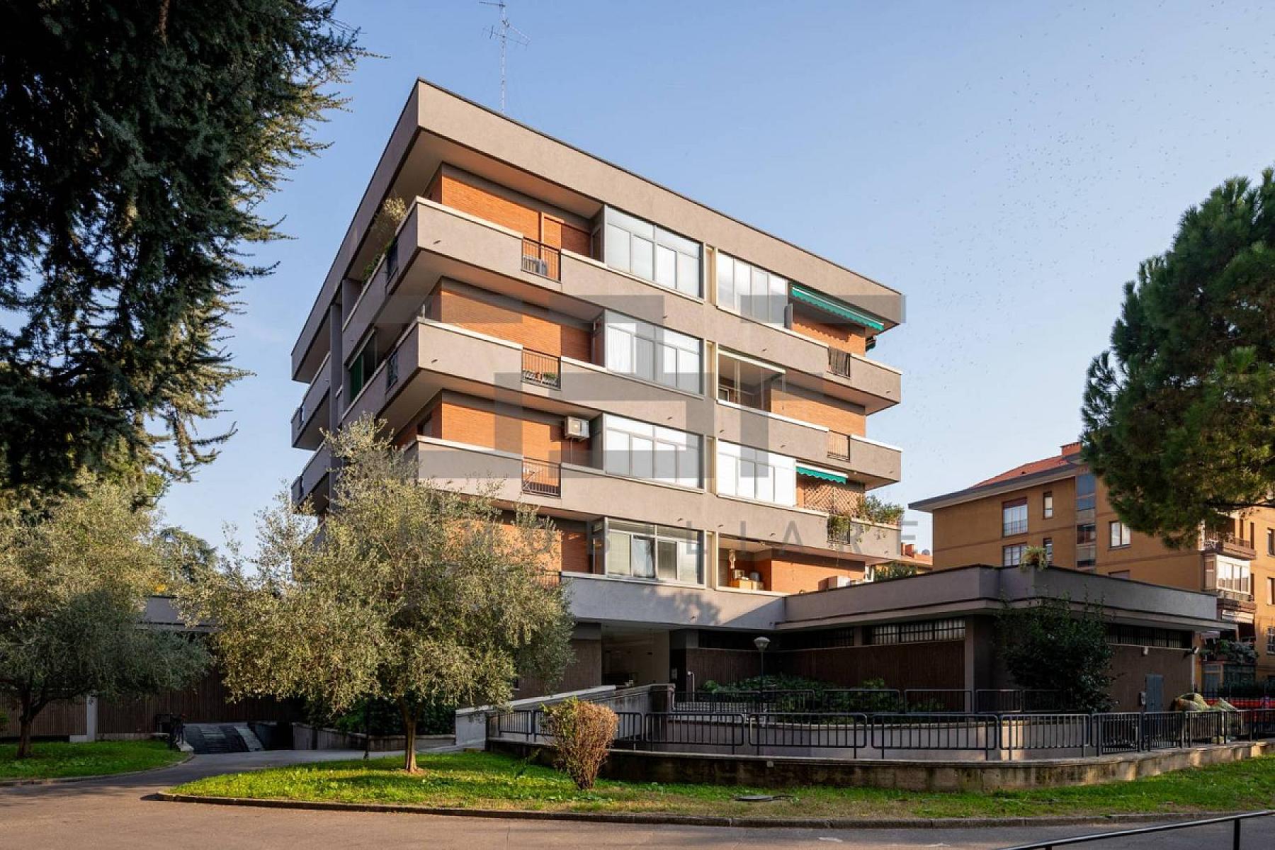 Facciata - Appartamento Ristrutturato - Viale Suzzani 273, Milano 