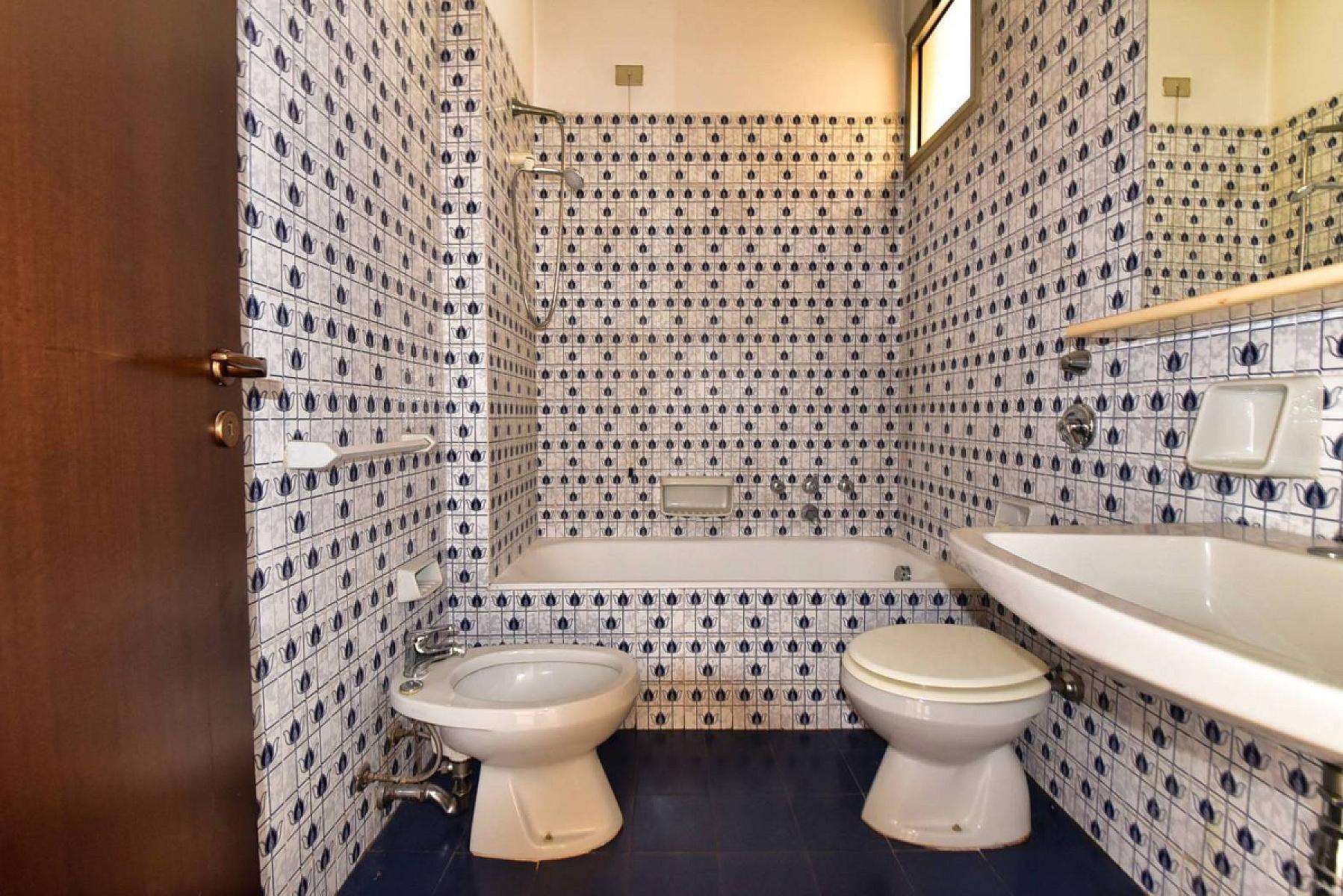 Bagno - Bilocale Con Balconi - Sporting Mirasole, Noverasco (Opera)