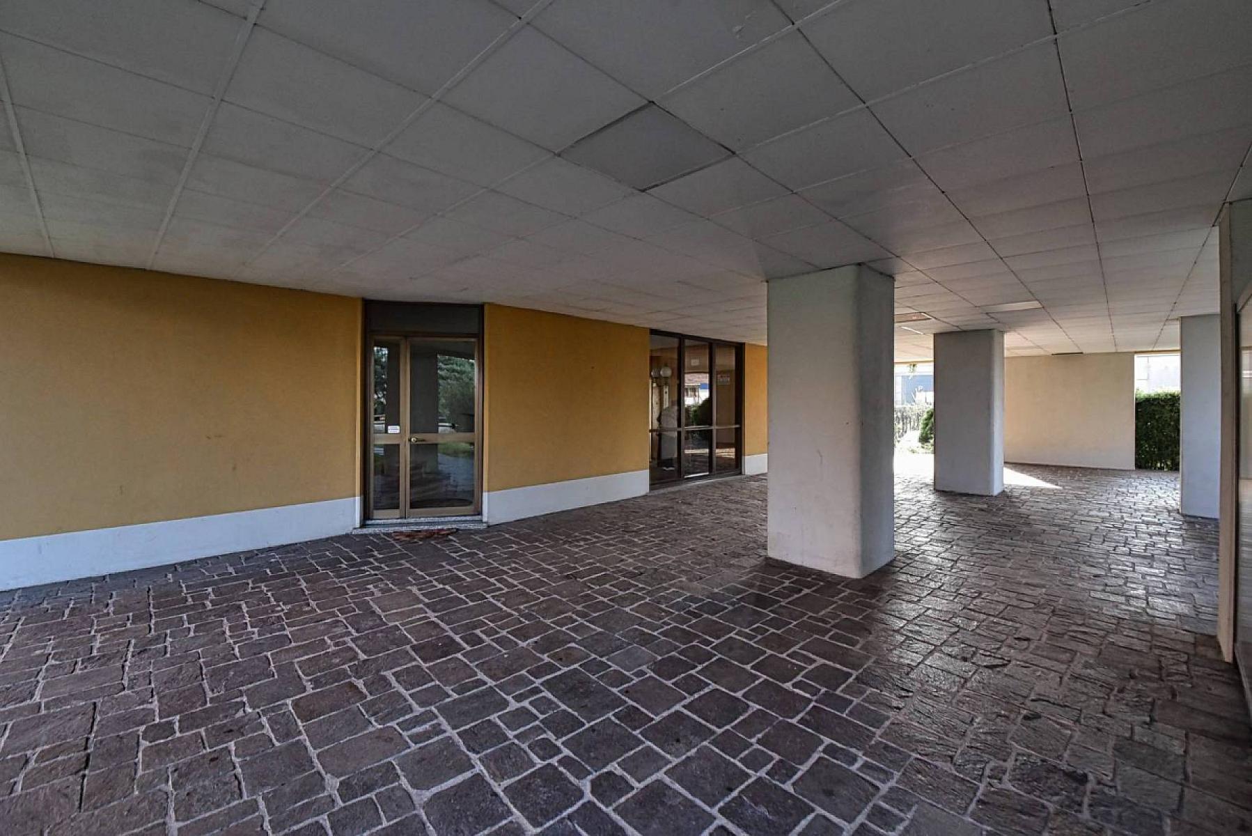 Interno palazzo - Bilocale Con Balconi - Sporting Mirasole, Noverasco (Opera)