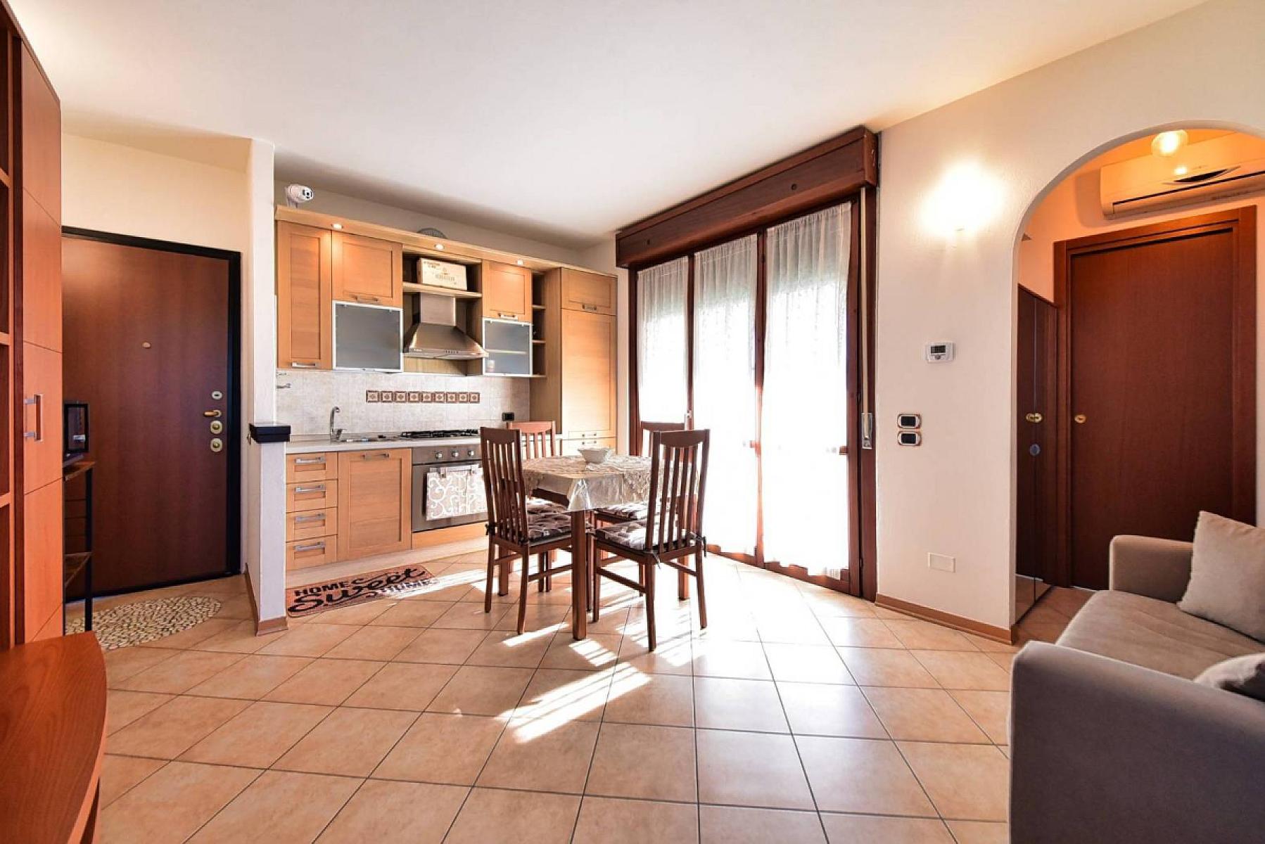 Salone - Piso de dos habitaciones – Via Andrea Costa 6, Lentate sul Seveso