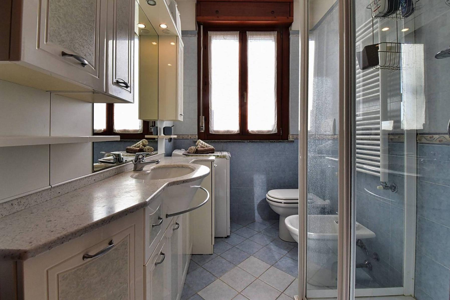 Bagno - Piso de dos habitaciones – Via Andrea Costa 6, Lentate sul Seveso