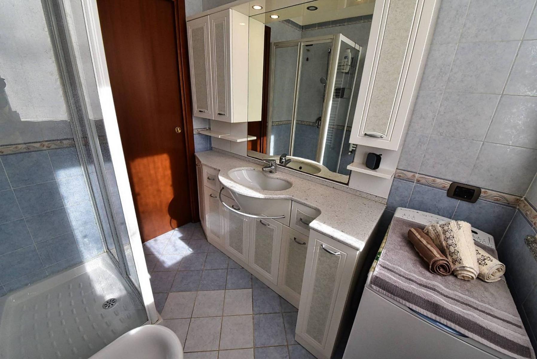 Bagno - Piso de dos habitaciones – Via Andrea Costa 6, Lentate sul Seveso