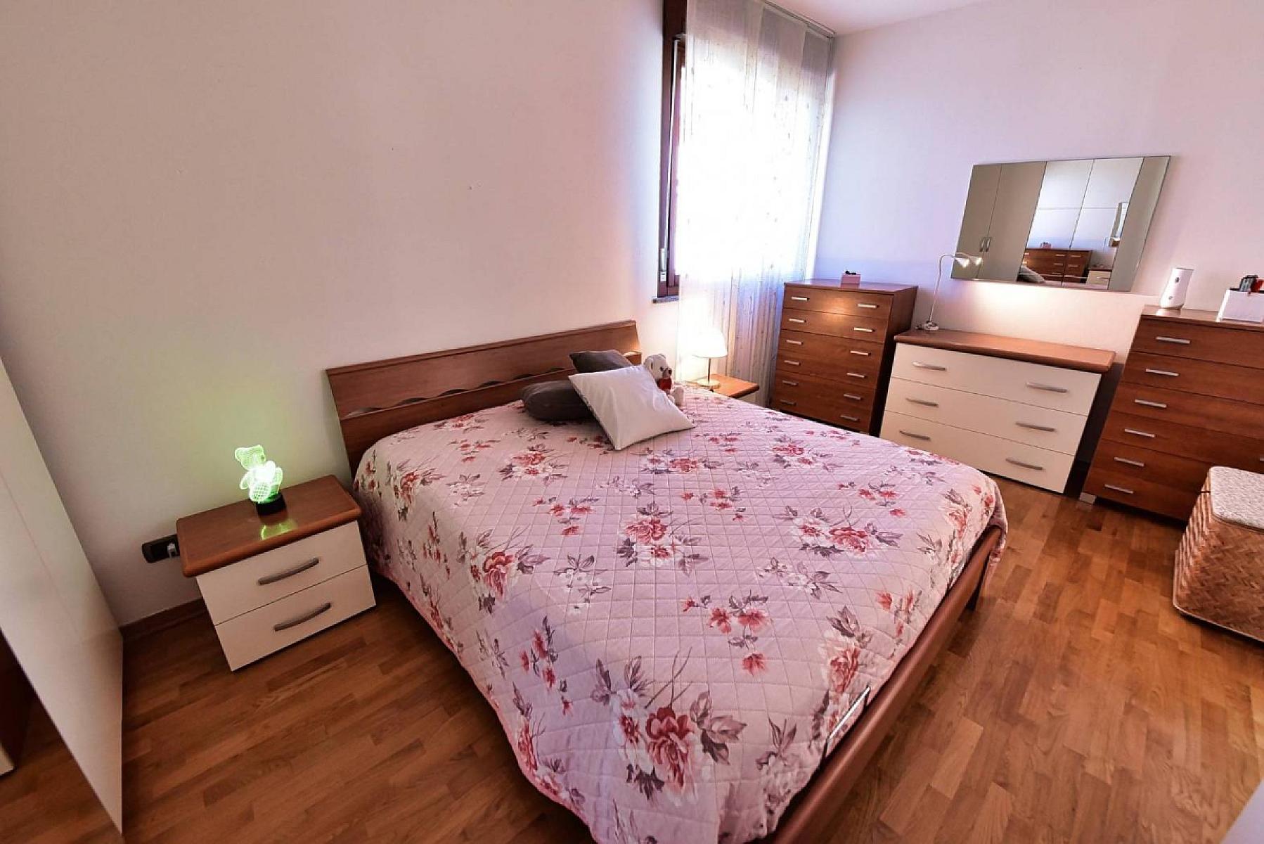 Camera da letto - Piso de dos habitaciones – Via Andrea Costa 6, Lentate sul Seveso