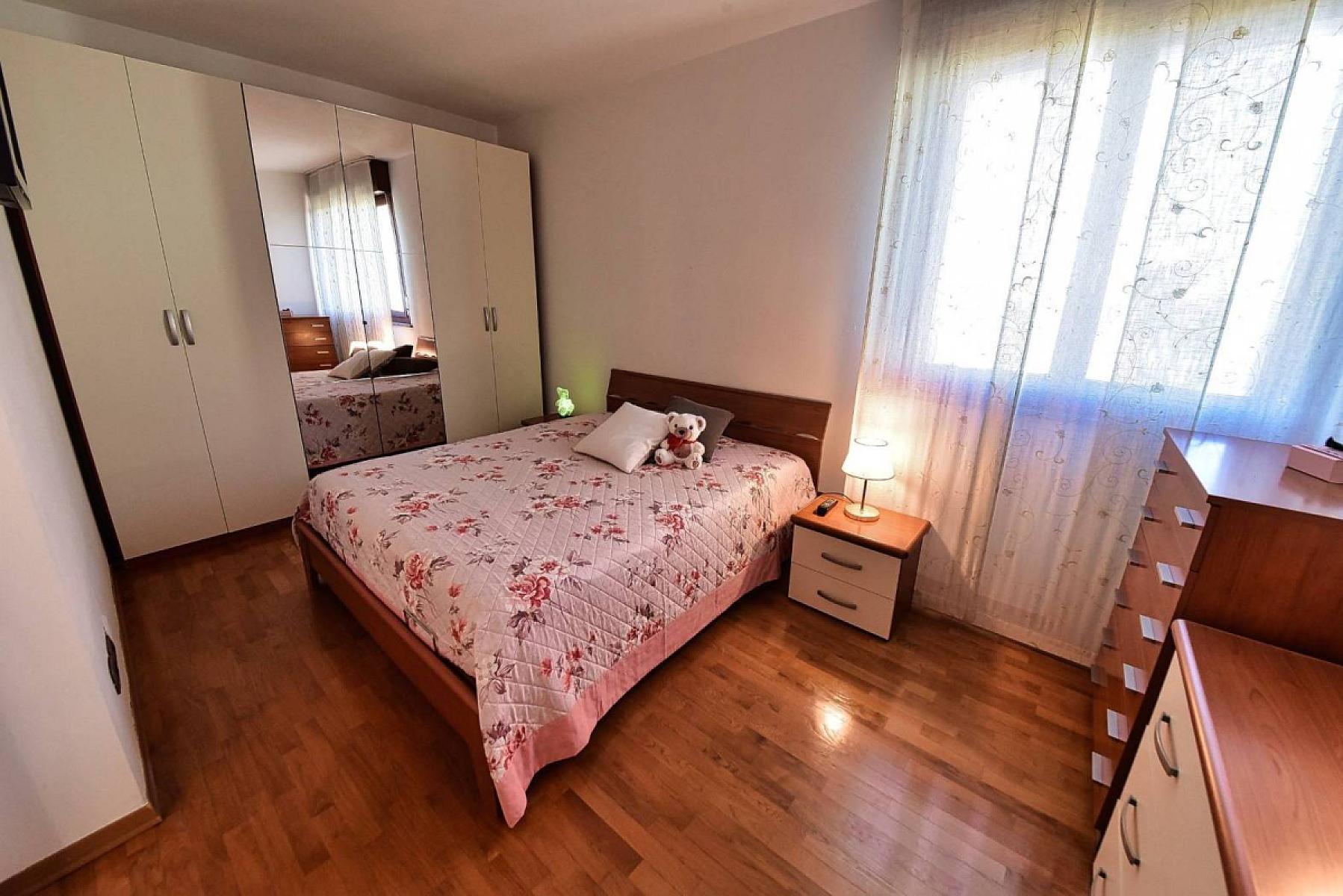 Camera da letto - Piso de dos habitaciones – Via Andrea Costa 6, Lentate sul Seveso