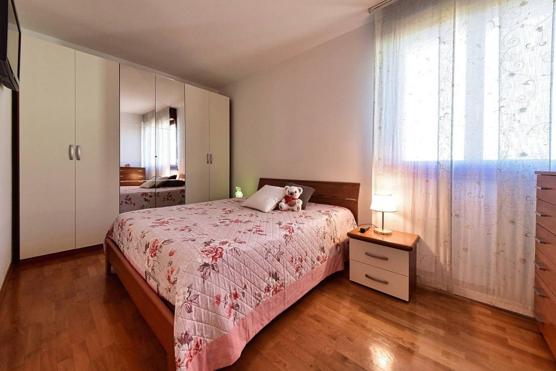 Camera da letto - Piso de dos habitaciones – Via Andrea Costa 6, Lentate sul Seveso