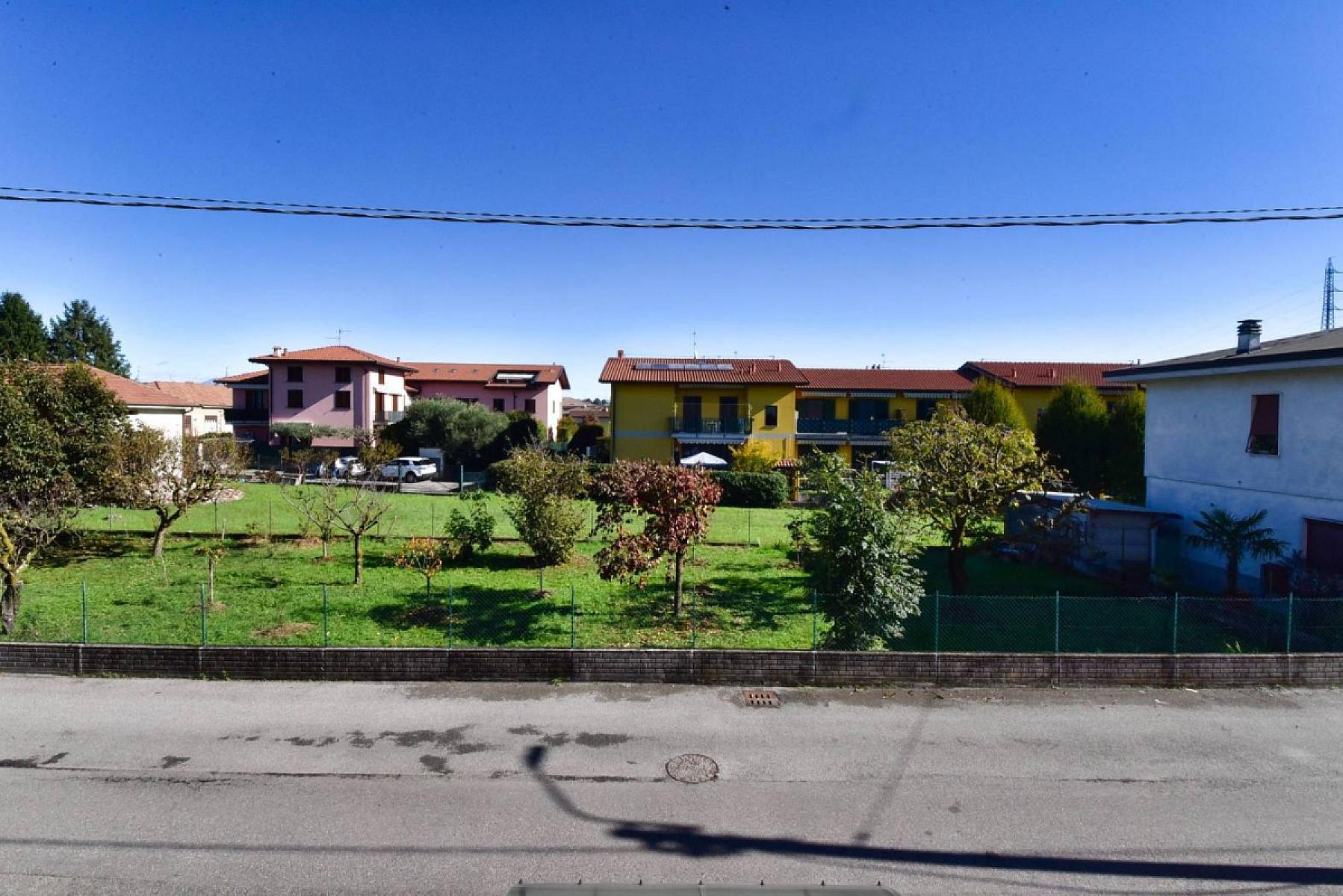 Vista - Piso de dos habitaciones – Via Andrea Costa 6, Lentate sul Seveso