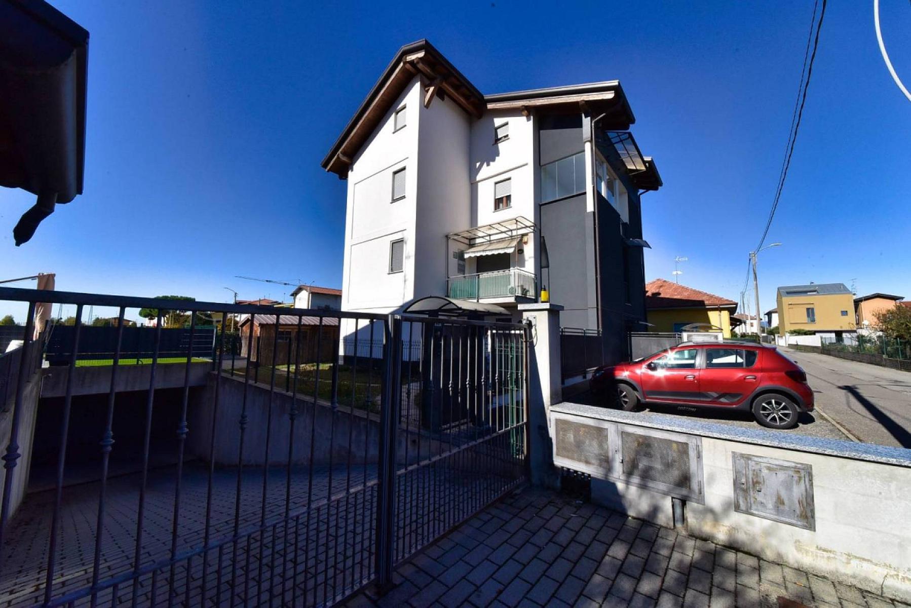 Zona - Piso de dos habitaciones – Via Andrea Costa 6, Lentate sul Seveso