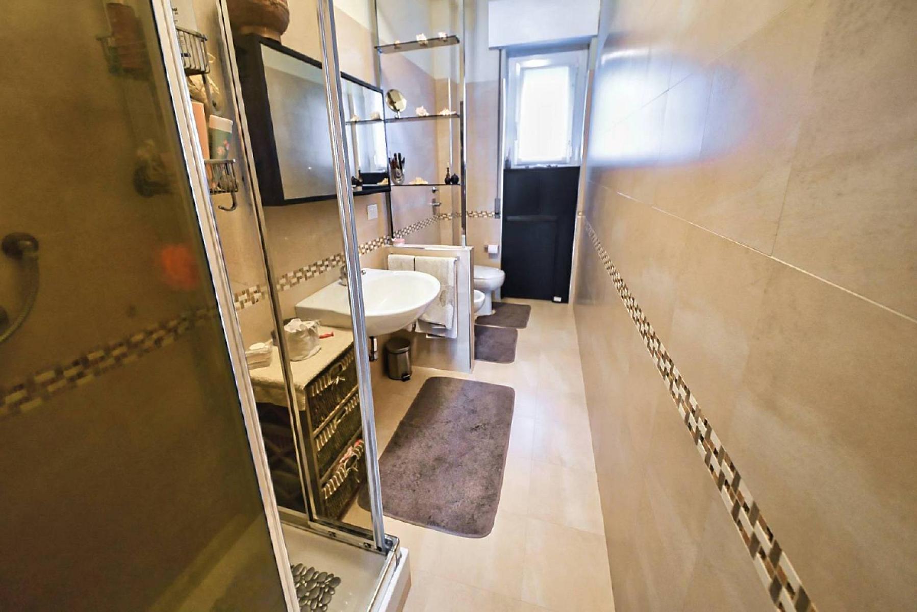 Bagno - Helle Dreizimmerwohnung - Primaticcio, Mailand