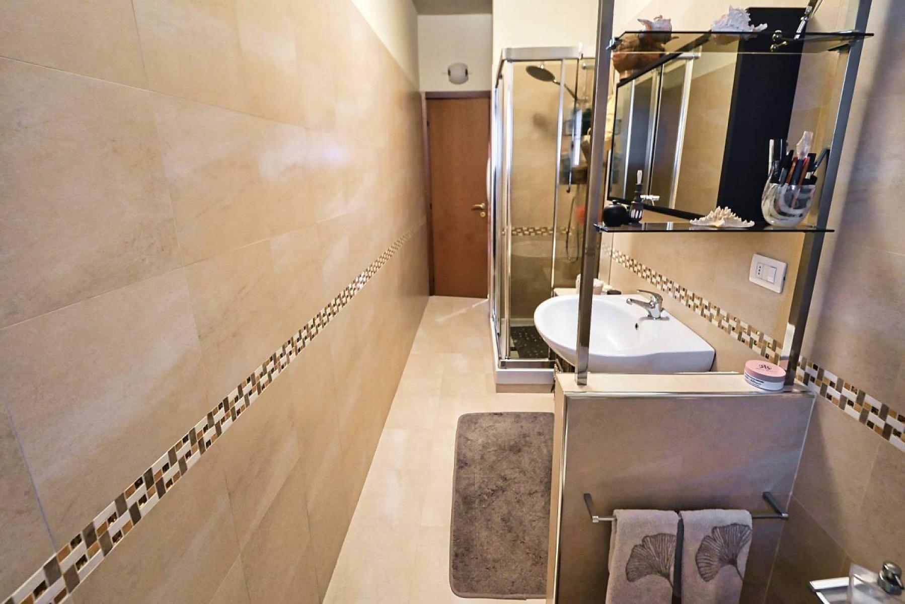 Bagno - Helle Dreizimmerwohnung - Primaticcio, Mailand
