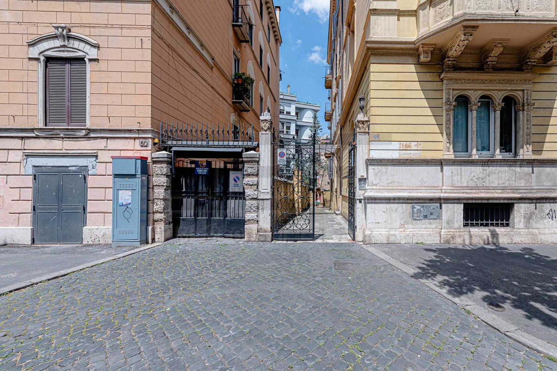 Zona - Plurilocale - Via Crescenzio 48, Roma Prati