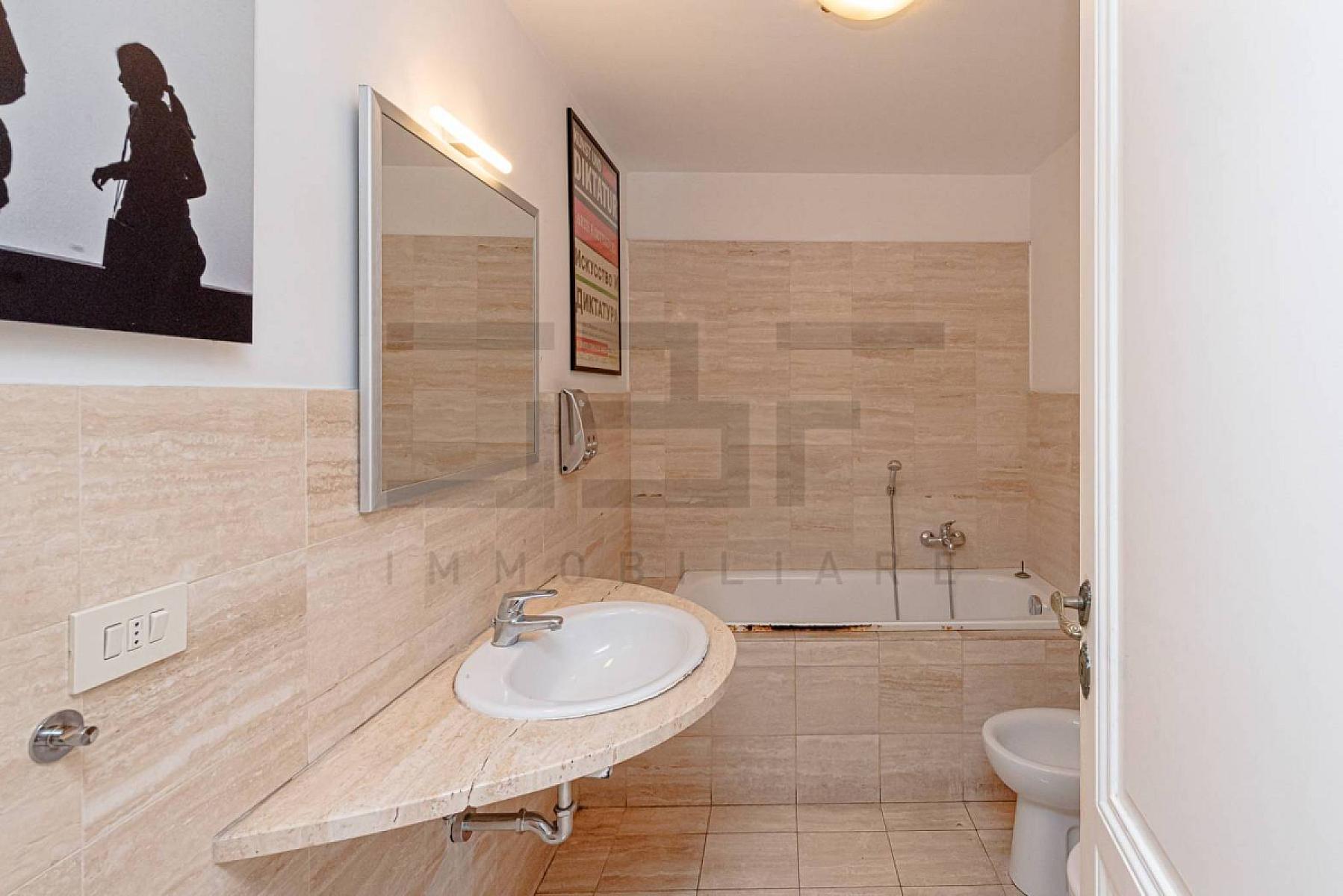 Bagno - Plurilocale - Via Crescenzio 48, Roma Prati