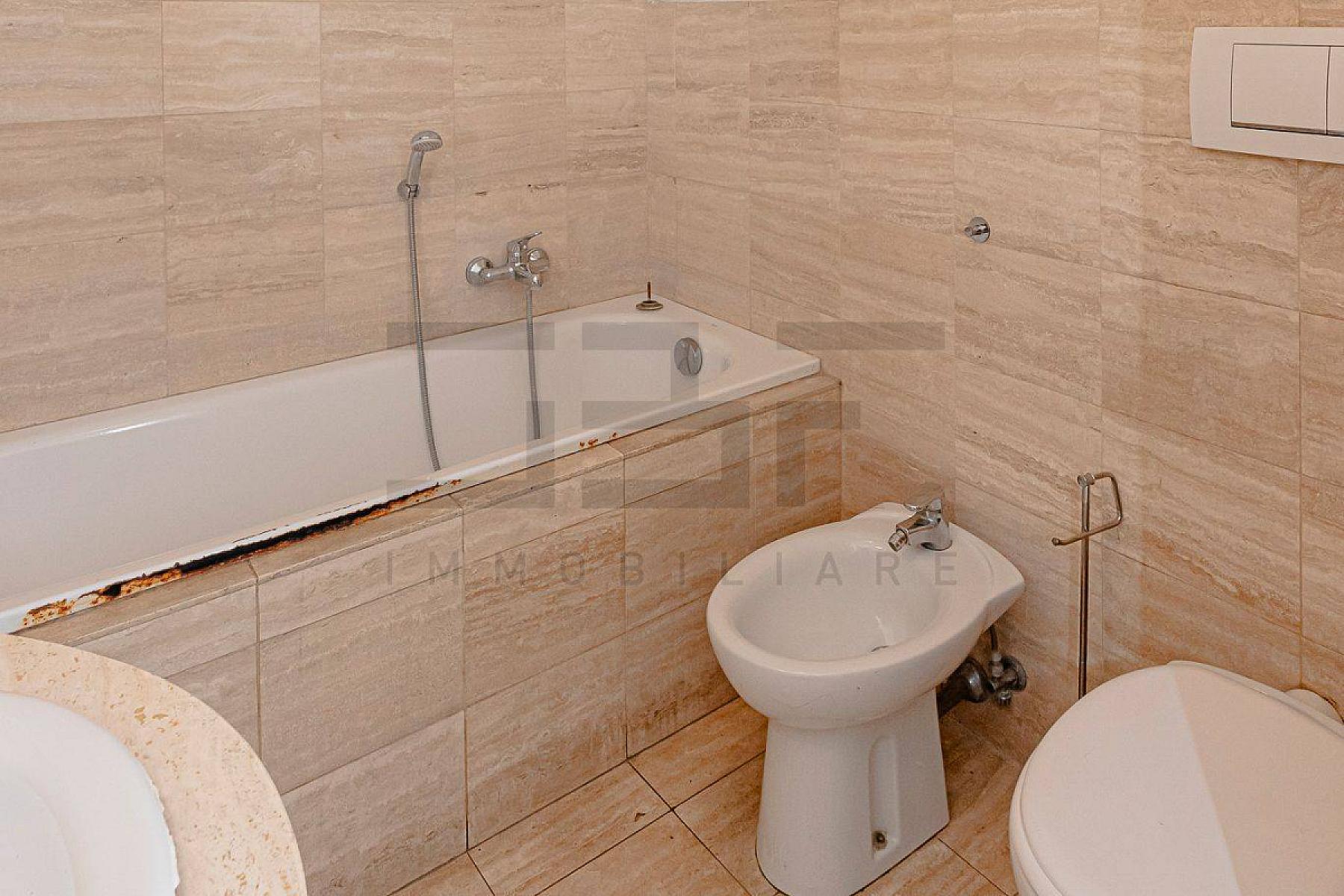 Bagno - Plurilocale - Via Crescenzio 48, Roma Prati