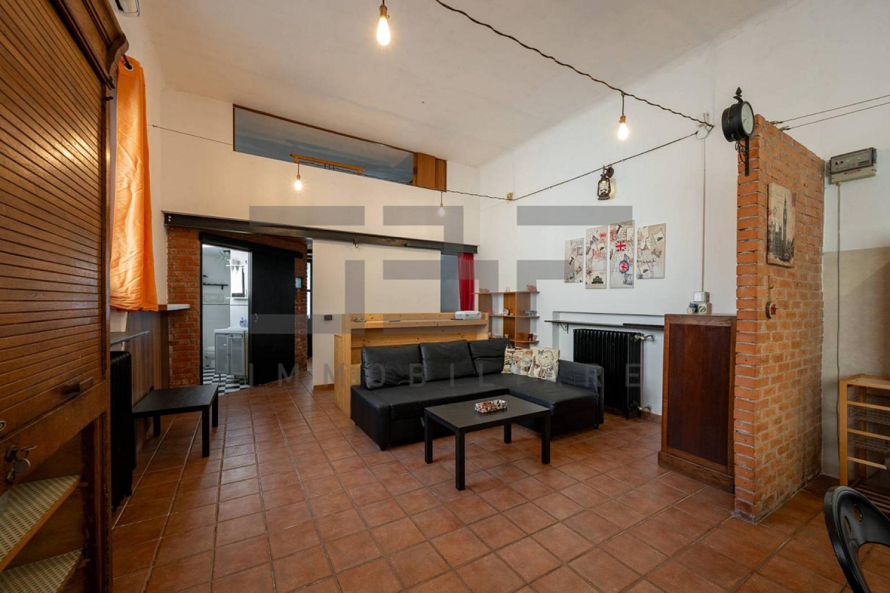 Salone - Loft Arredato - Via Zuretti 8 – Milano