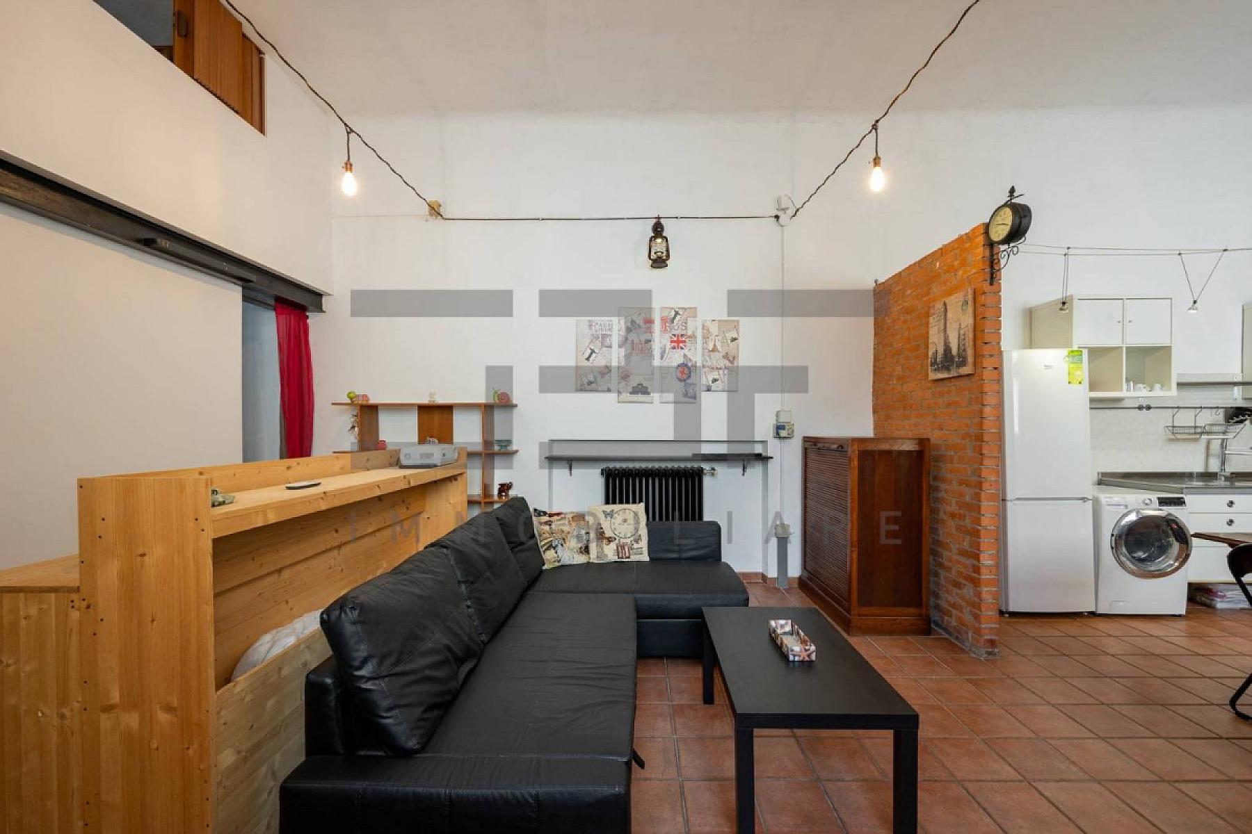 Salone - Loft Arredato - Via Zuretti 8 – Milano