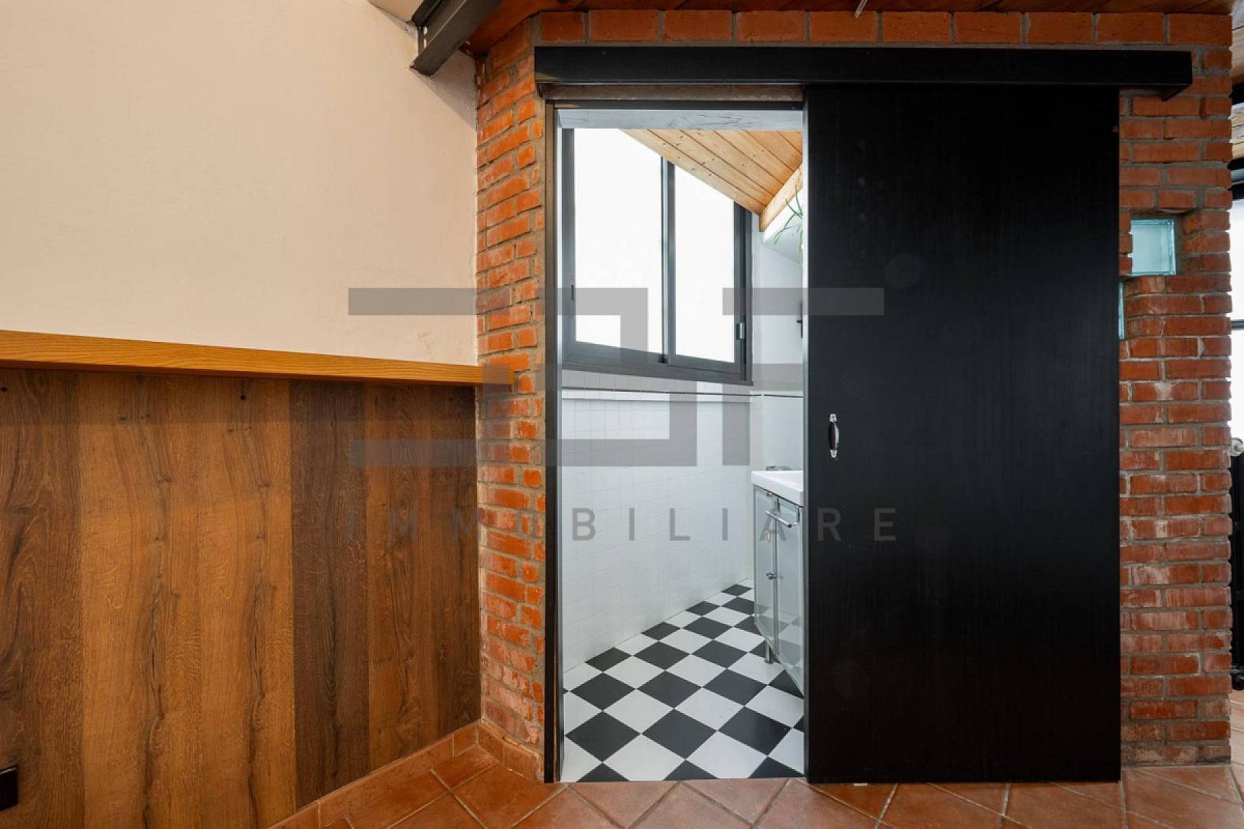 Interno palazzo - Loft Arredato - Via Zuretti 8 – Milano