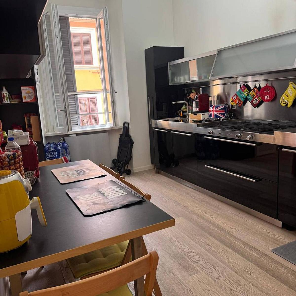 Cucina - Plurilocale Con Balconi - Via Leone Iv, Roma