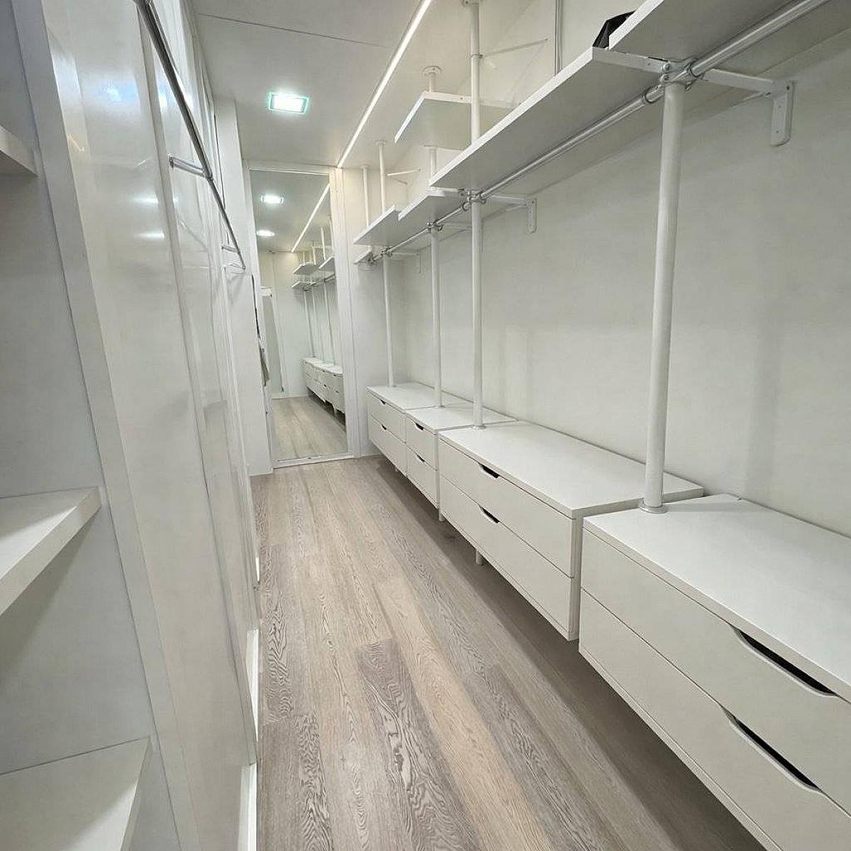 Cabina armadio - Plurilocale Con Balconi - Via Leone Iv, Roma