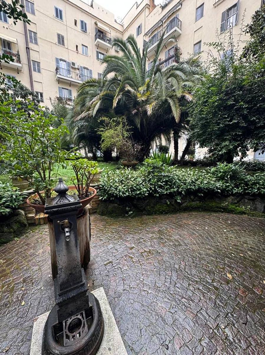 Giardino - Plurilocale Con Balconi - Via Leone Iv, Roma