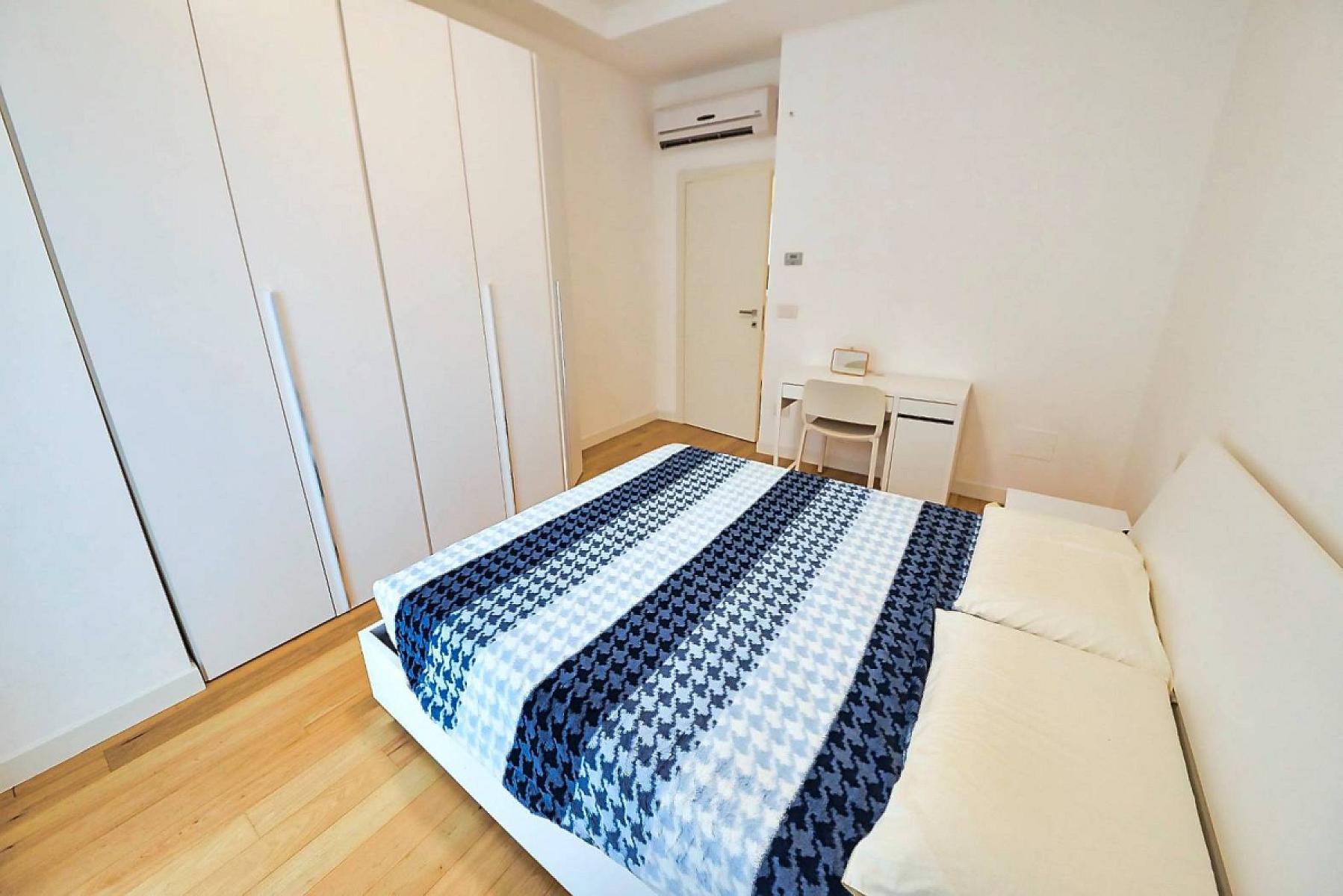 Camera da letto - Bilocale Ristrutturato - Via Torino 66, Milano