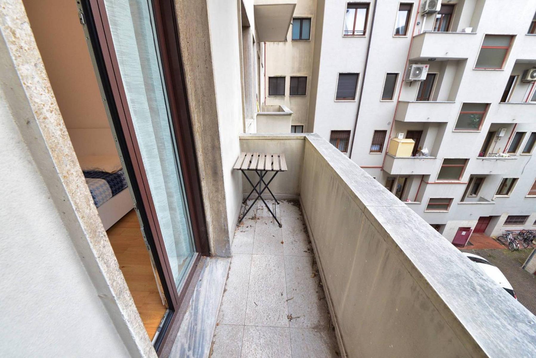 Balcone - Bilocale Ristrutturato - Via Torino 66, Milano