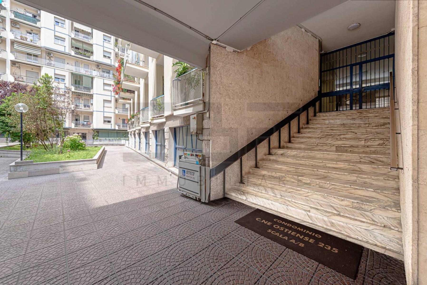 Interno palazzo - Appartamento In Affitto A Roma