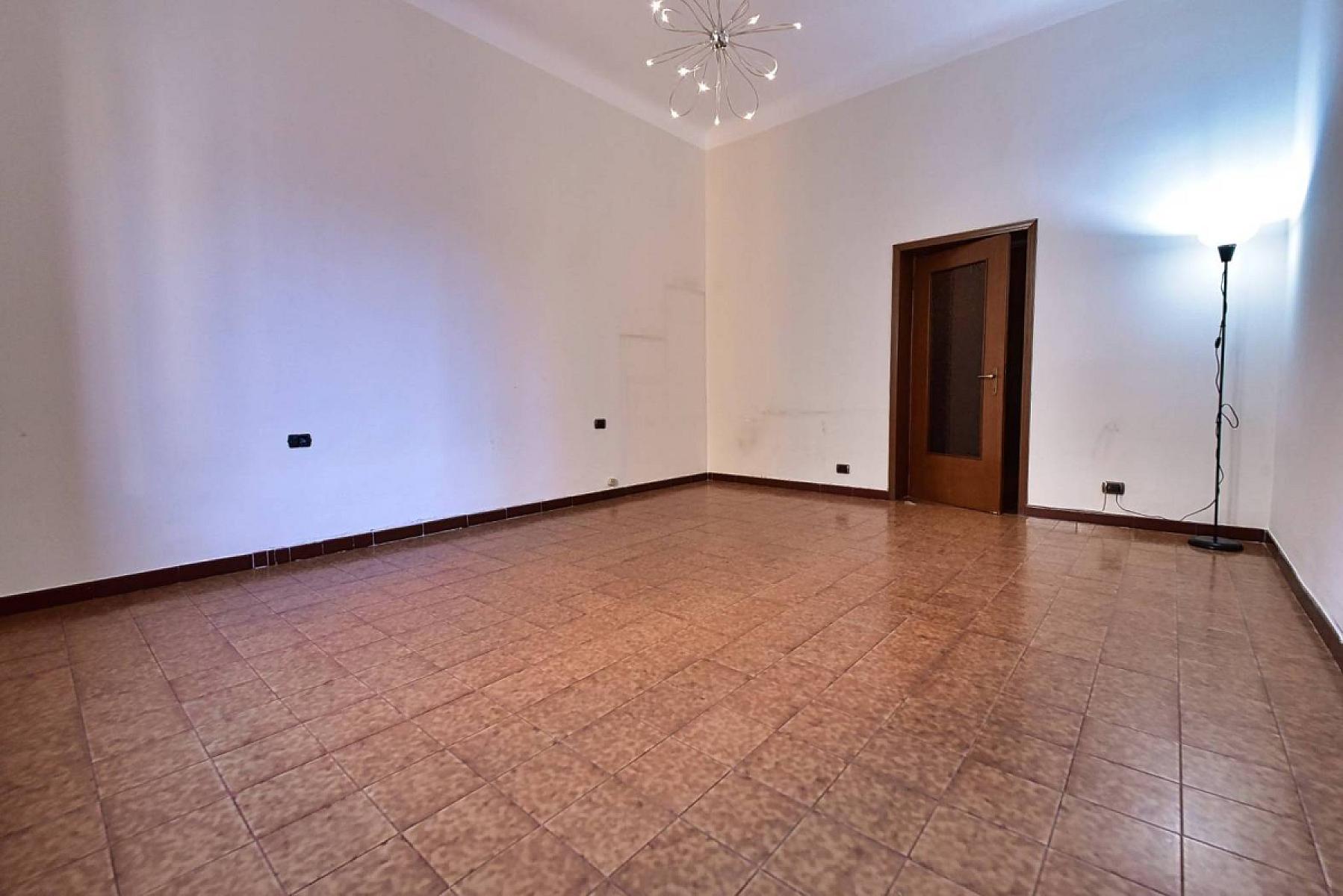 Salone - Trilocale - Via Guglielmo Silva N. 39, Milano