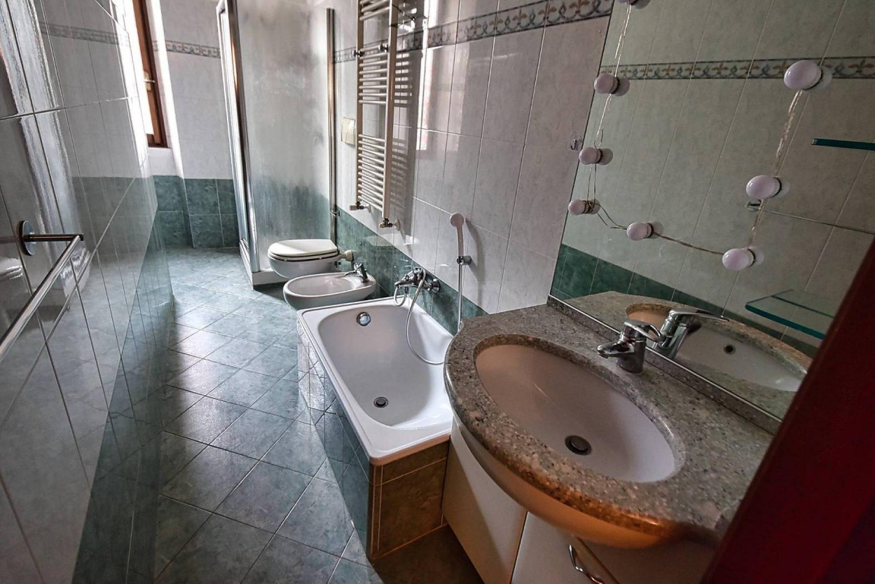 Bagno - Trilocale - Via Guglielmo Silva N. 39, Milano