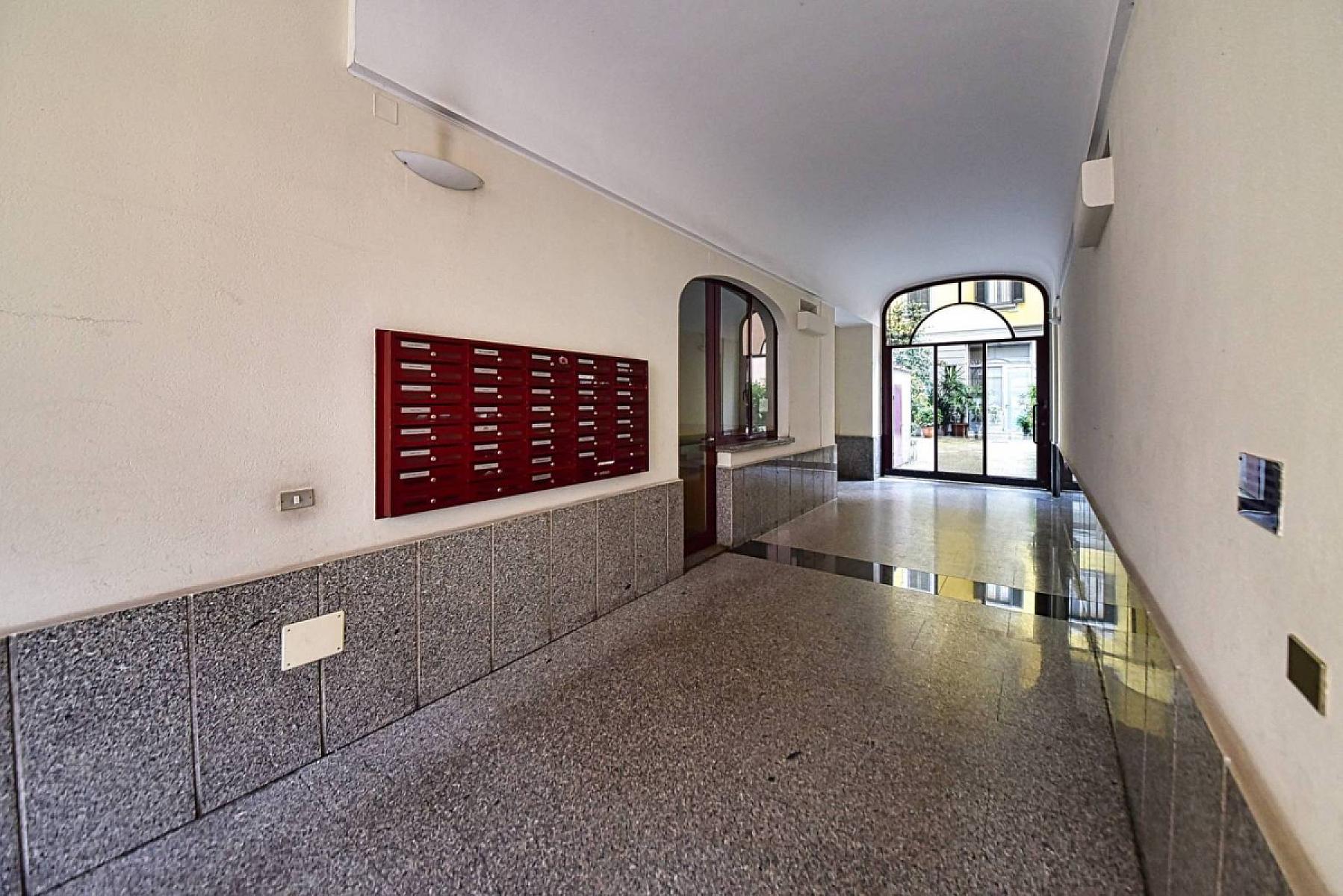 Interno palazzo - Trilocale - Via Guglielmo Silva N. 39, Milano