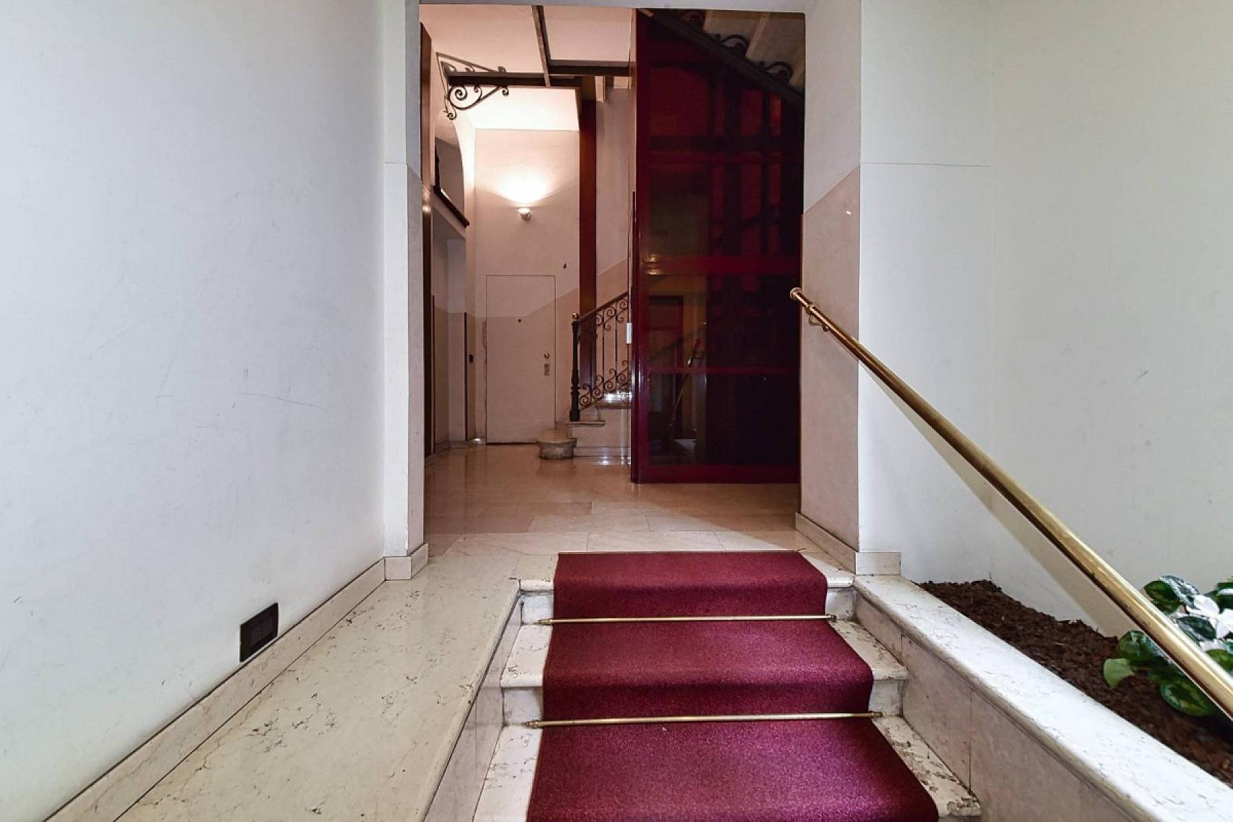 Interno palazzo - Trilocale - Via Guglielmo Silva N. 39, Milano