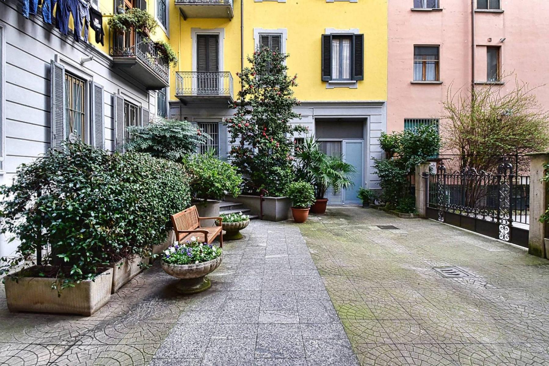 Cortile interno - Trilocale - Via Guglielmo Silva N. 39, Milano