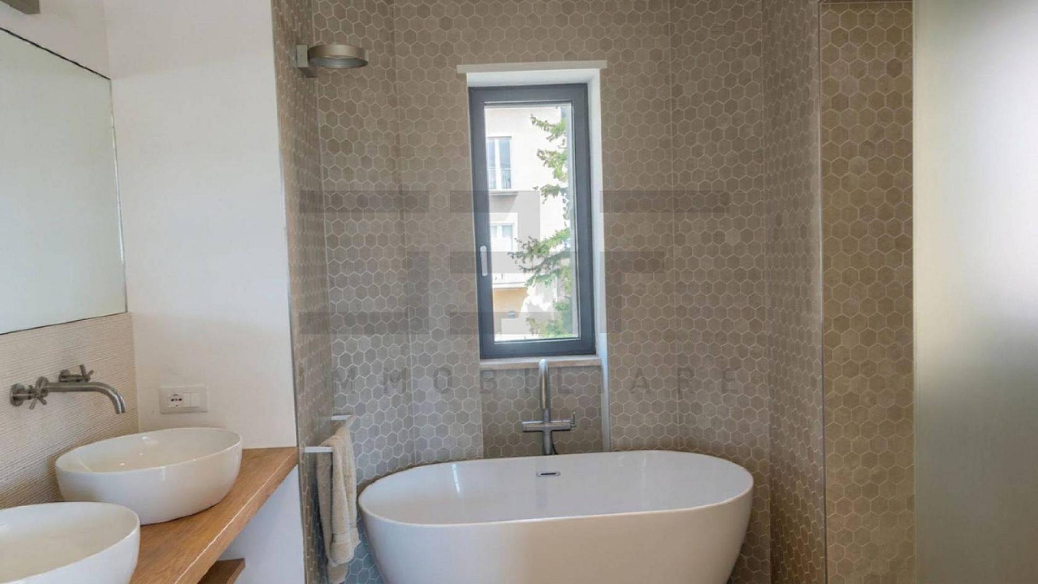 Bagno - Appartamento In Vendita A Roma, Monteverde