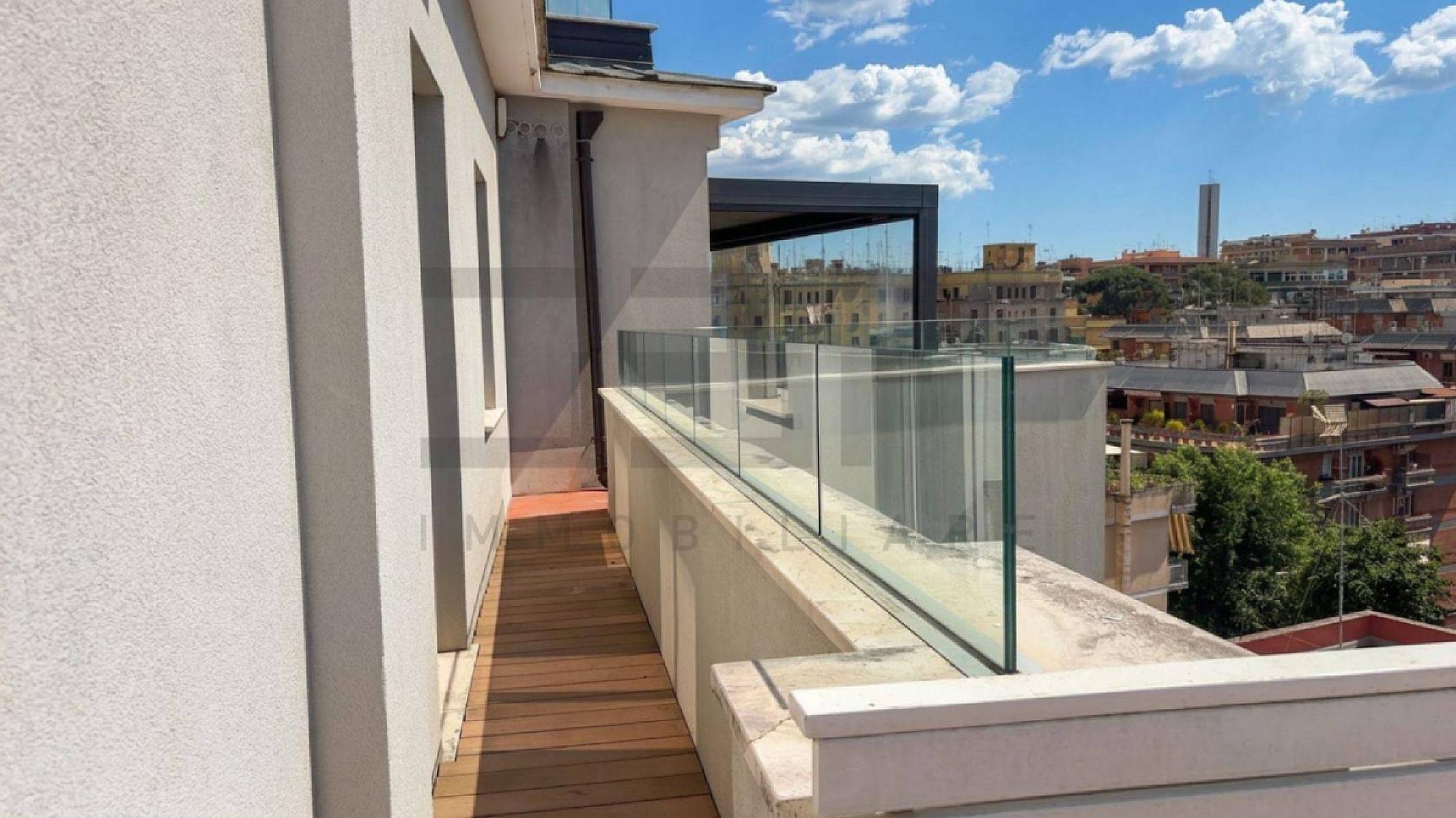 Balcone - Appartamento In Vendita A Roma, Monteverde