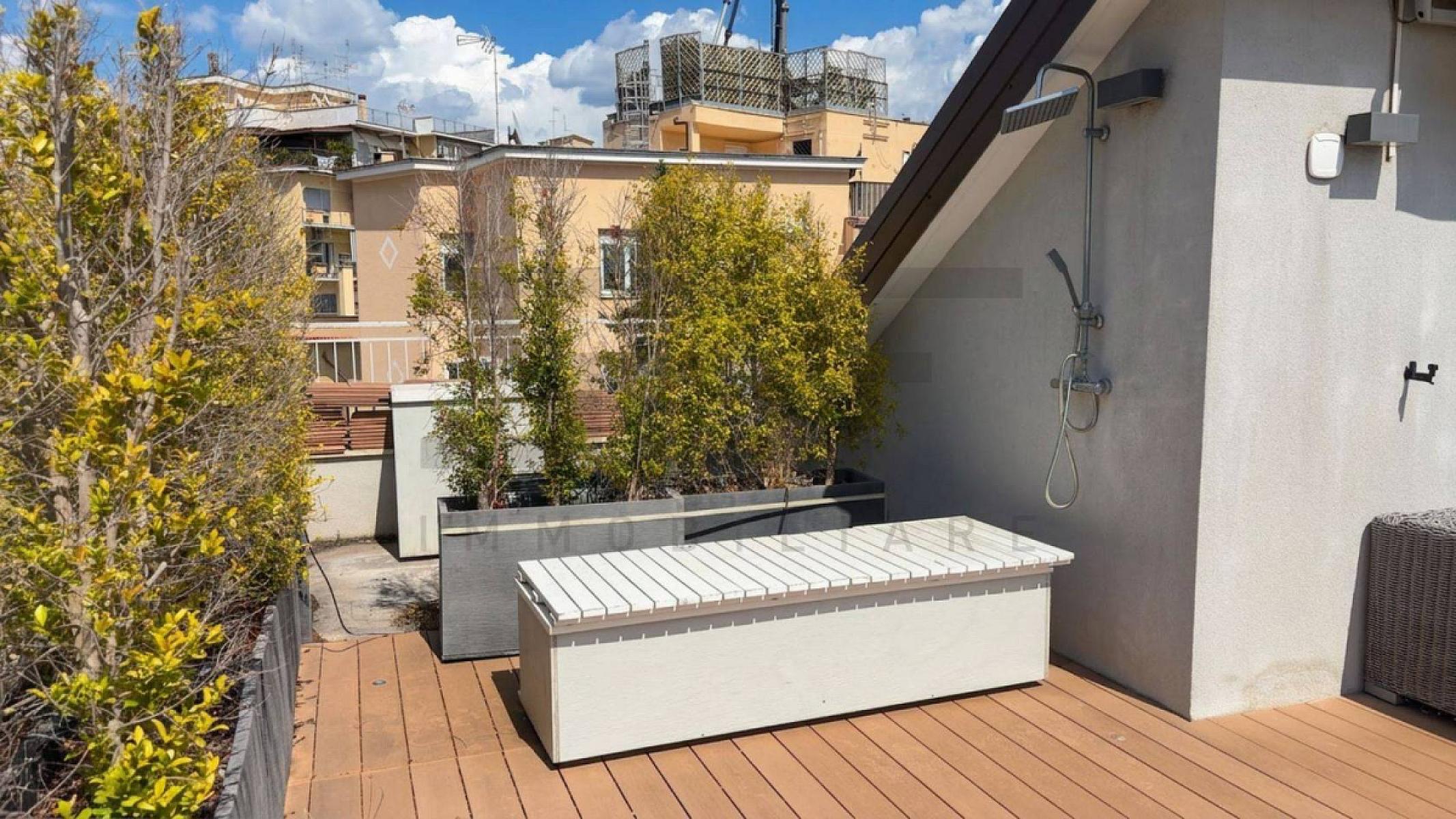 Terrazzo - Appartamento In Vendita A Roma, Monteverde