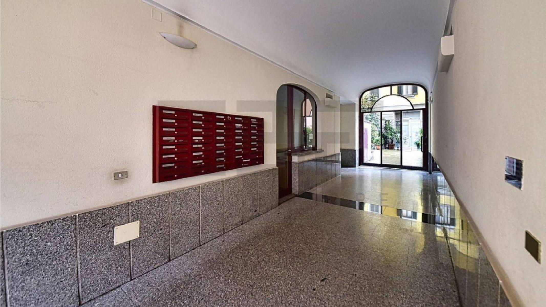 Interno palazzo - Appartamento In Vendita A Milano, Fiera