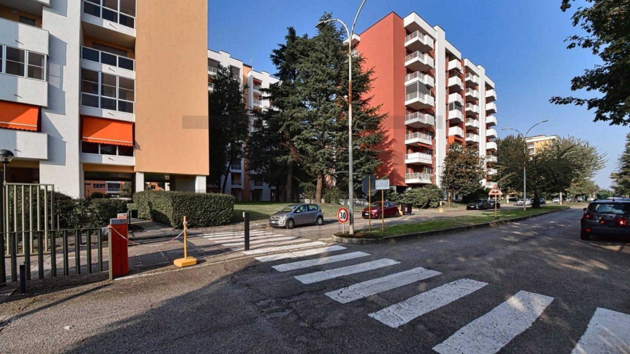 Zona - Wohnung zu verkaufen in Opera, Noverasco