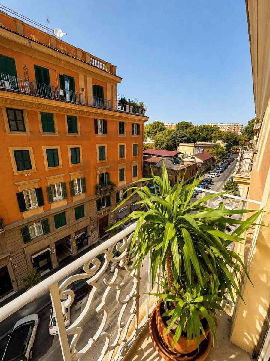 Balcone - Appartamento In Affitto A Roma, Prati