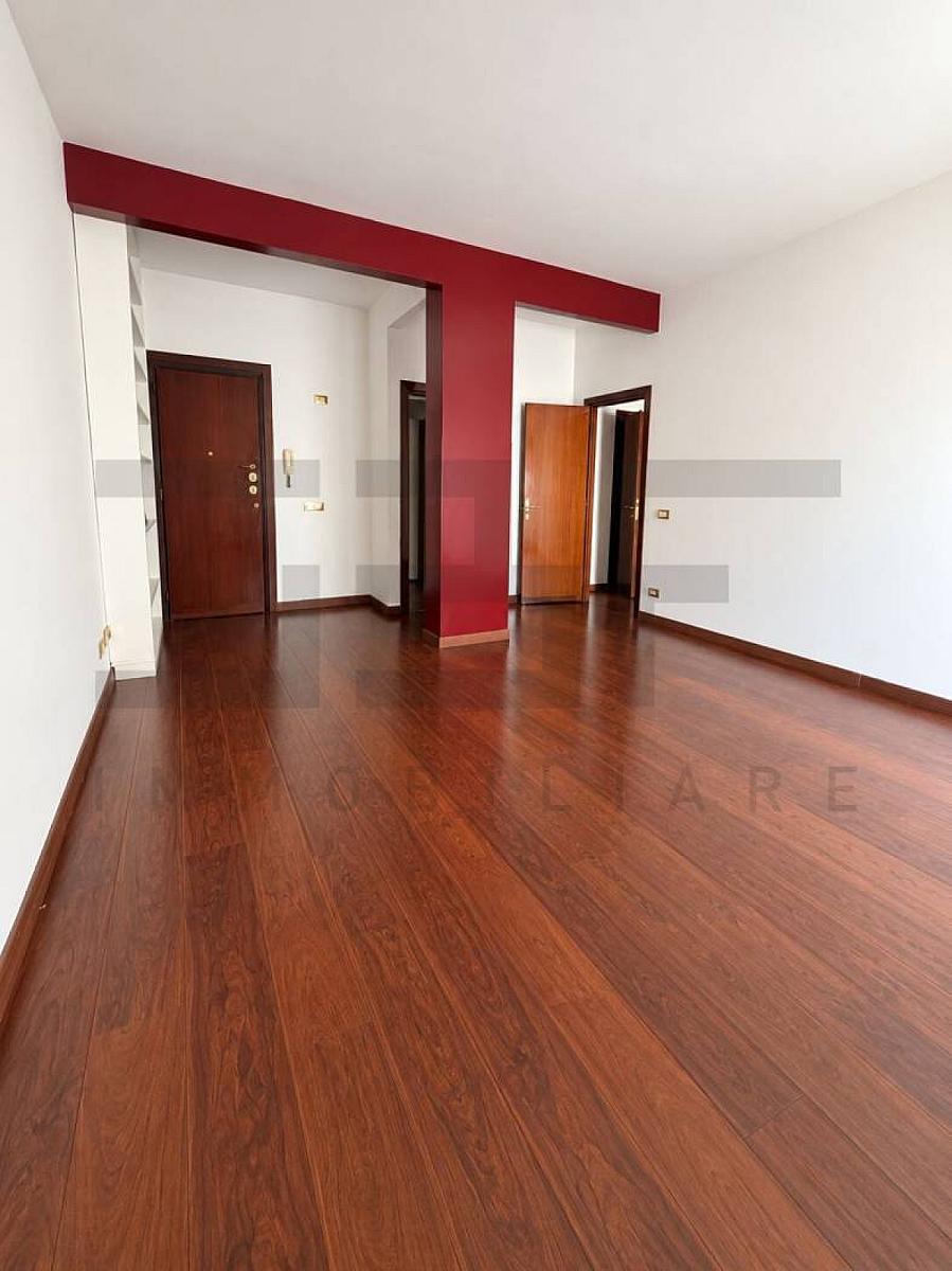 Cucina - Appartamento In Affitto In Via Riccardo Zandonai, 41