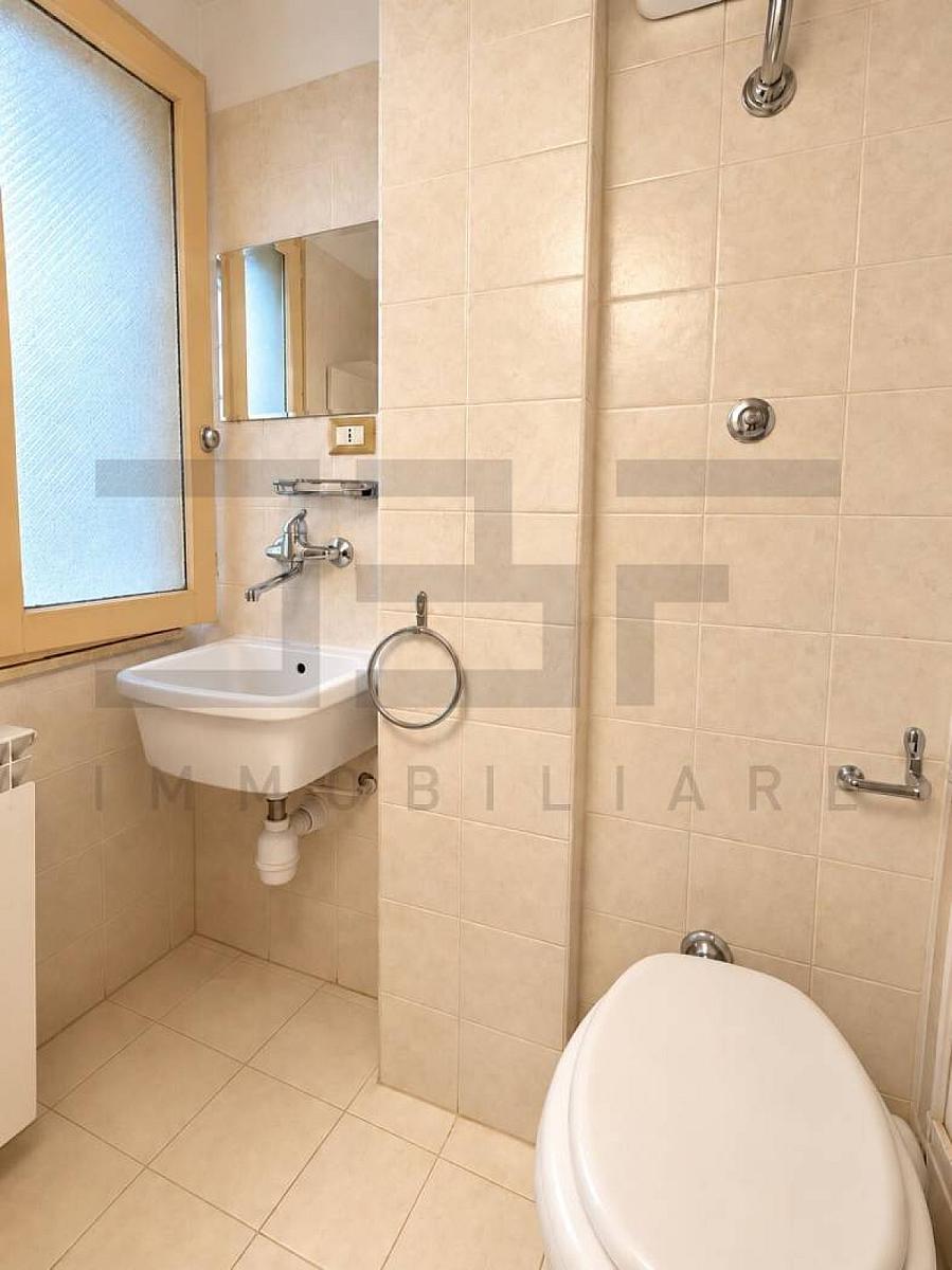 Bagno - Appartamento In Affitto In Via Riccardo Zandonai, 41